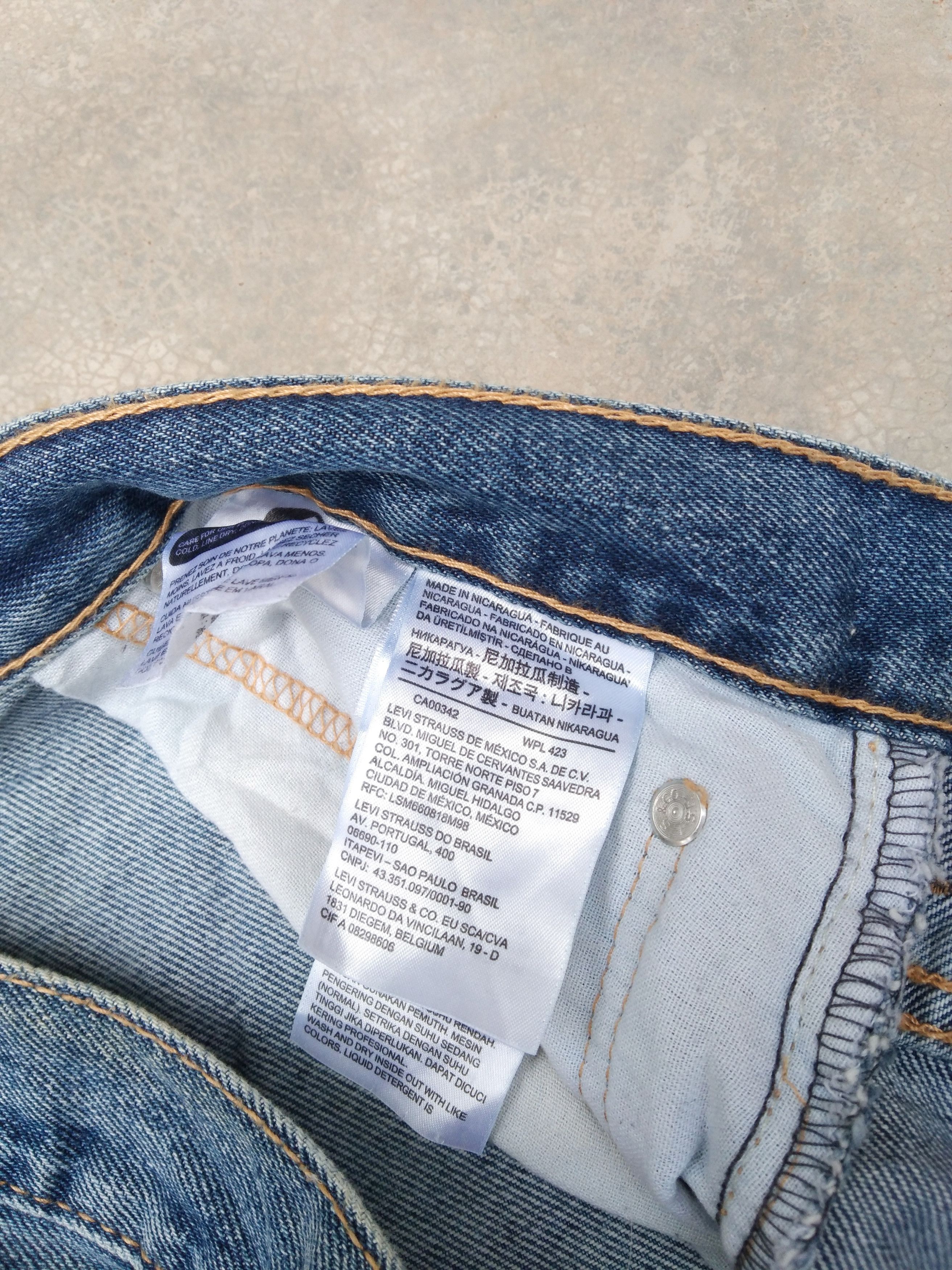 Levi's Vintage Levi's Jeans 550 Baggy 44x29 Size US 44 / EU 60 - 6 Thumbnail