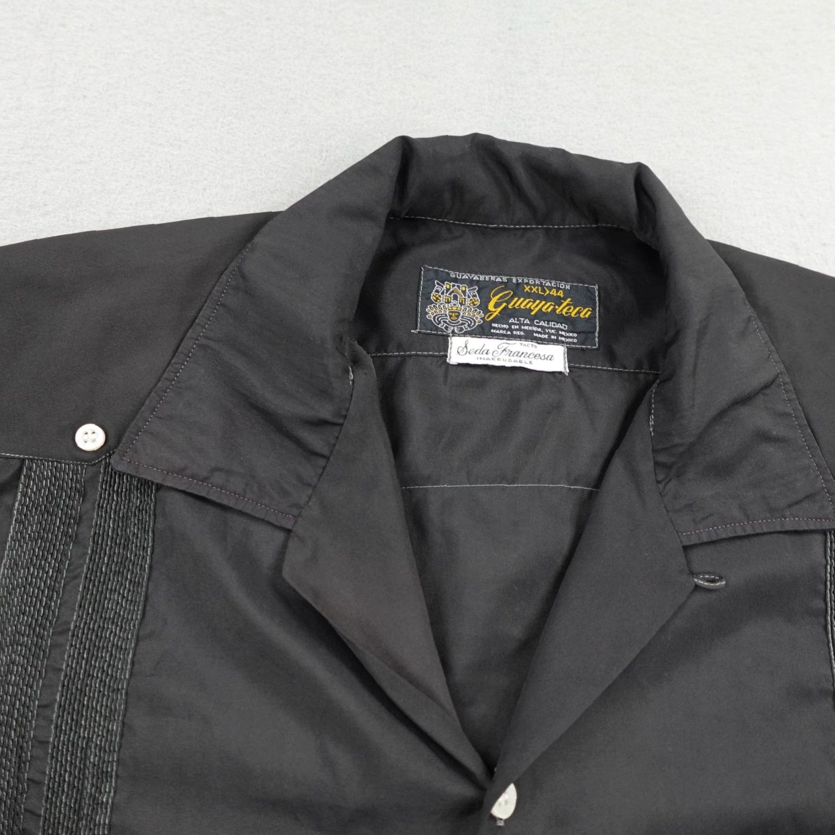 Vintage VINTAGE Guayateca Guayabera Shirt Mens 2XL Black 4 Pocket Silk Cuban Wedding Button-Up Wrinkle-Resistant Size US XXL / EU 58 / 5 - 2 Thumbnail
