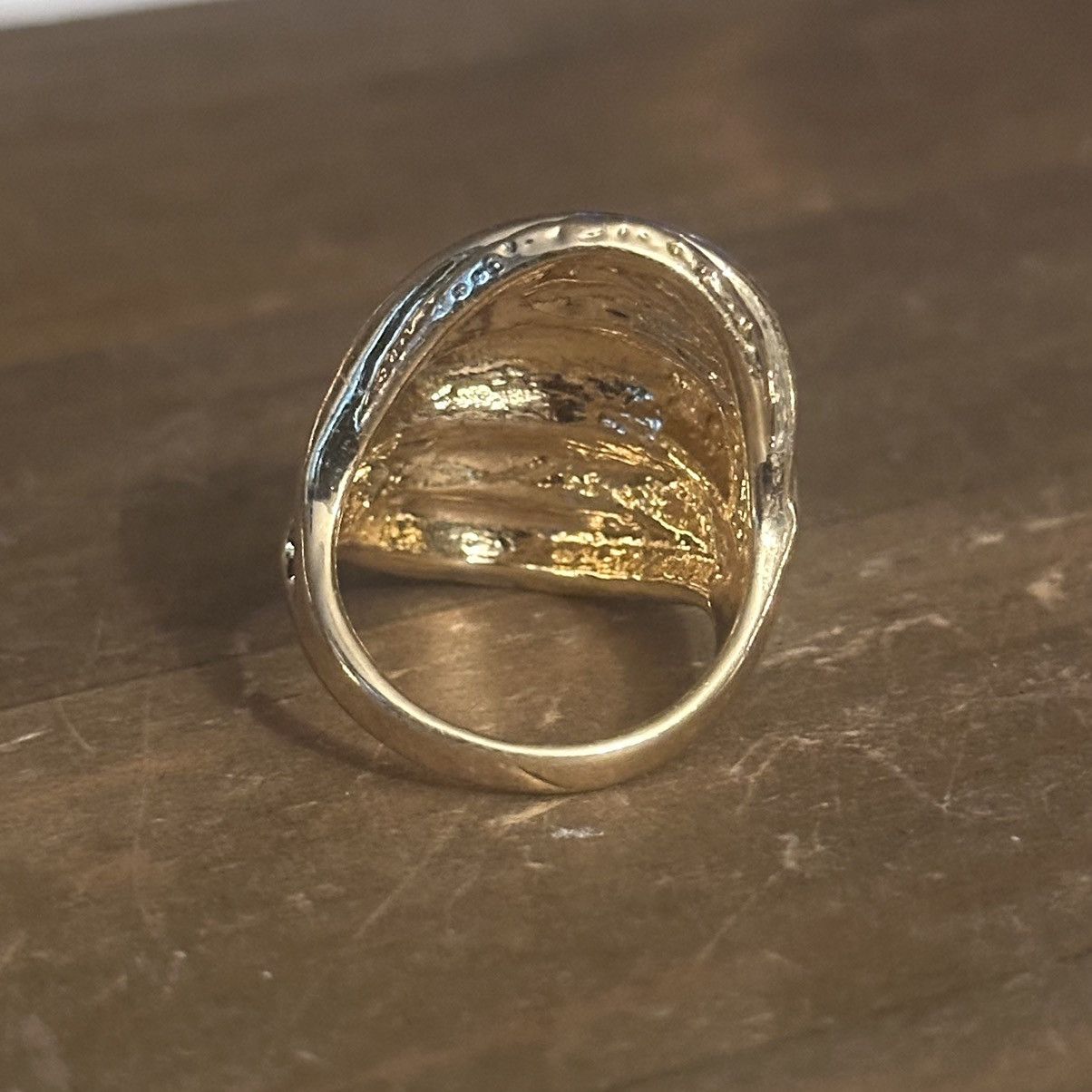 Other Gold tone scalloped dome ring Size ONE SIZE - 6 Thumbnail