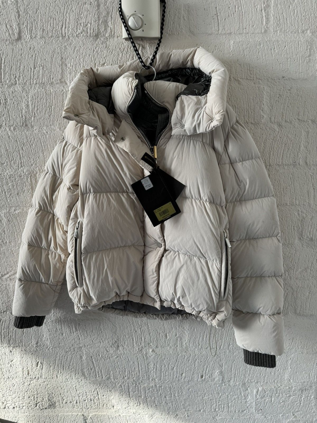 image of Moorer Thuile Os Down Jacket in White, Women's (Size Medium)