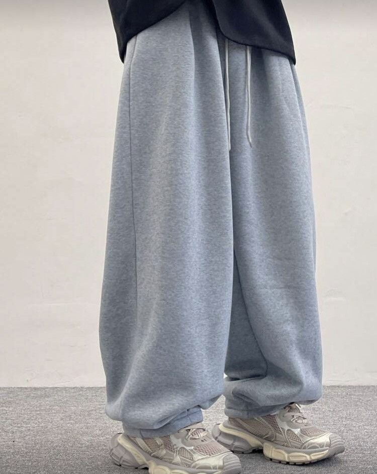 Japanese Brand Wide-Leg Baggy Fleece Sweatpants Oversized Joggers Size US 31 - 3 Thumbnail