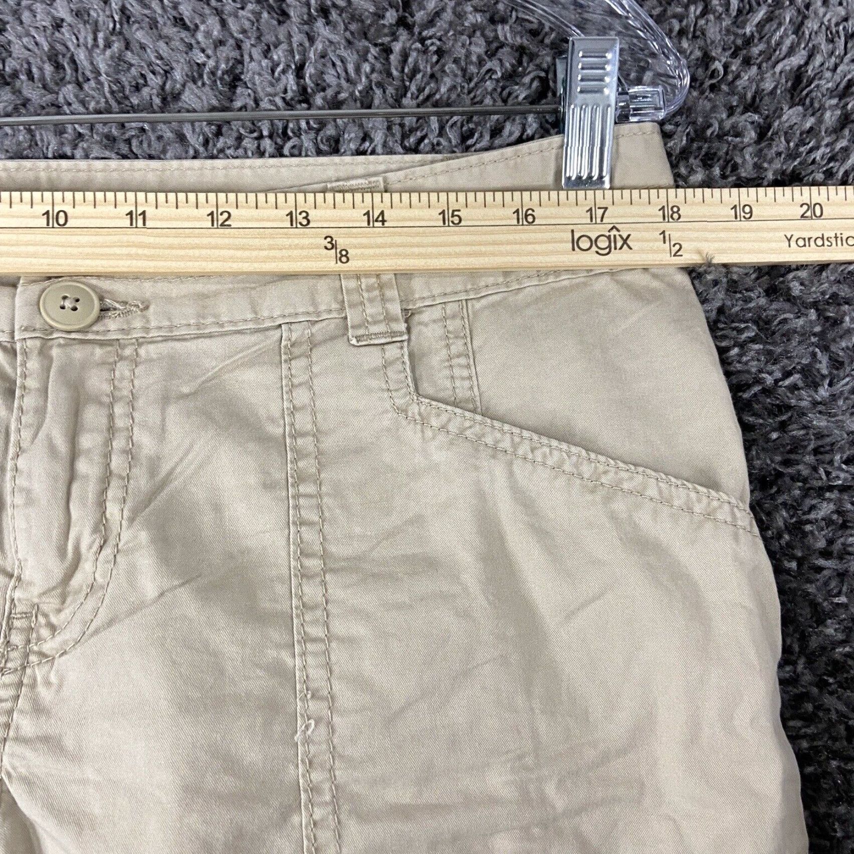Old Navy Old Navy Shorts Adult 12 Beige Capri Bermuda Womens Size 34" / US 12 / IT 48 - 7 Thumbnail