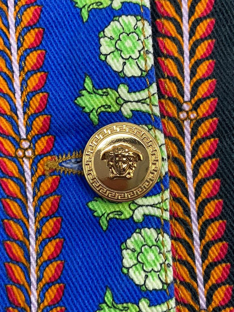 Versace Versace Reworked denim jacket full of flowers Size US M / EU 48-50 / 2 - 4 Thumbnail