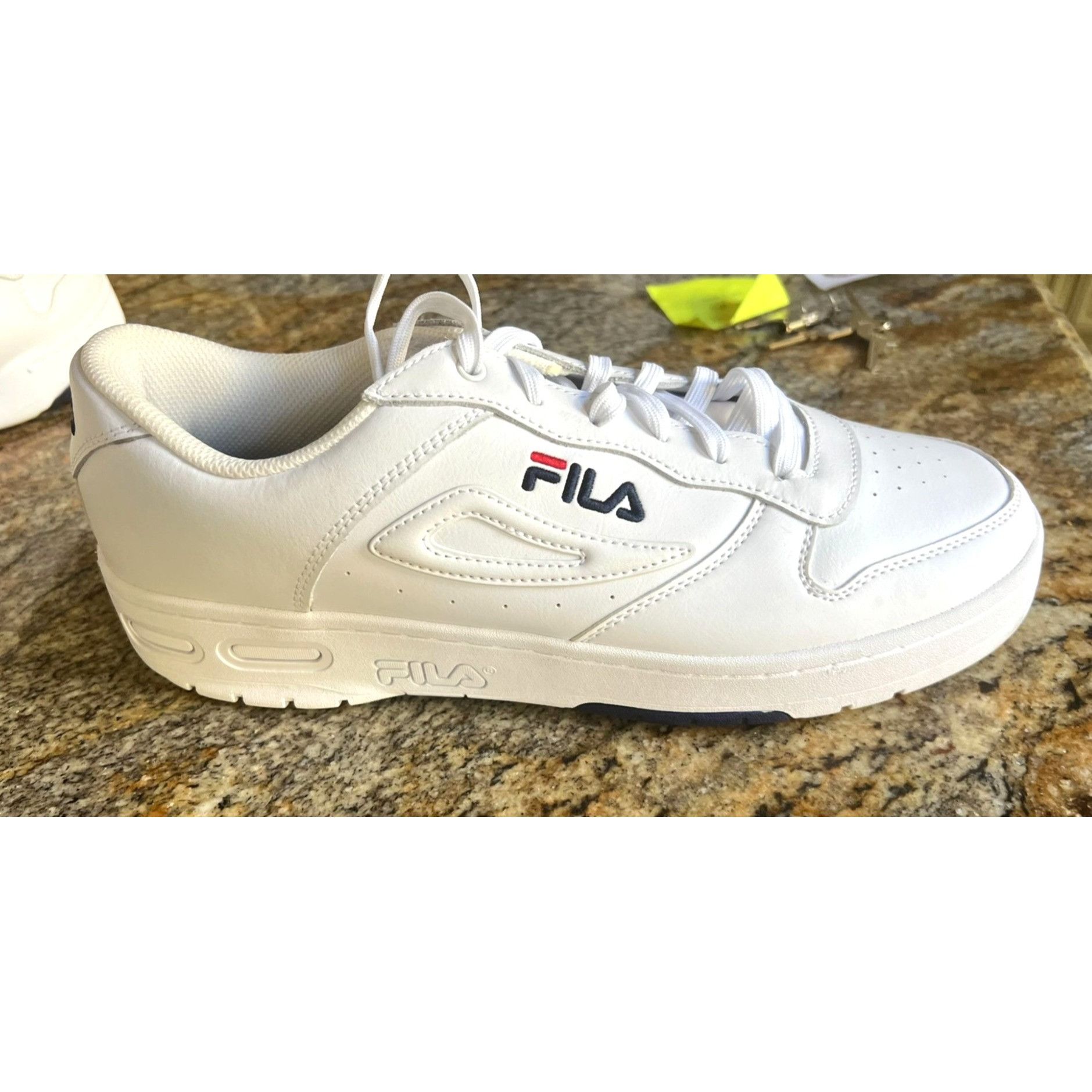 Fila Fila Mens White Lace-Up Athletic Sneakers Size US 13 / EU 46 - 2 Thumbnail