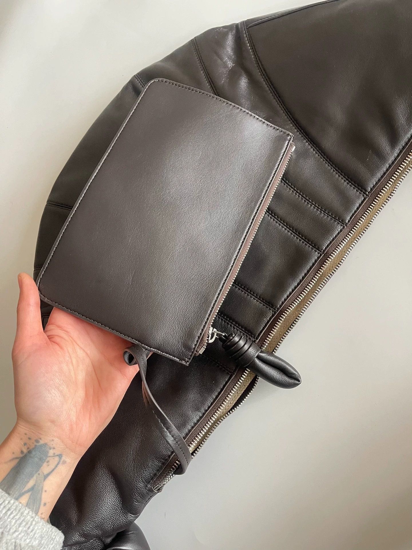 Other Chocolate Croissant Large Crossbody Bag - Near Mint Size ONE SIZE - 4 Thumbnail