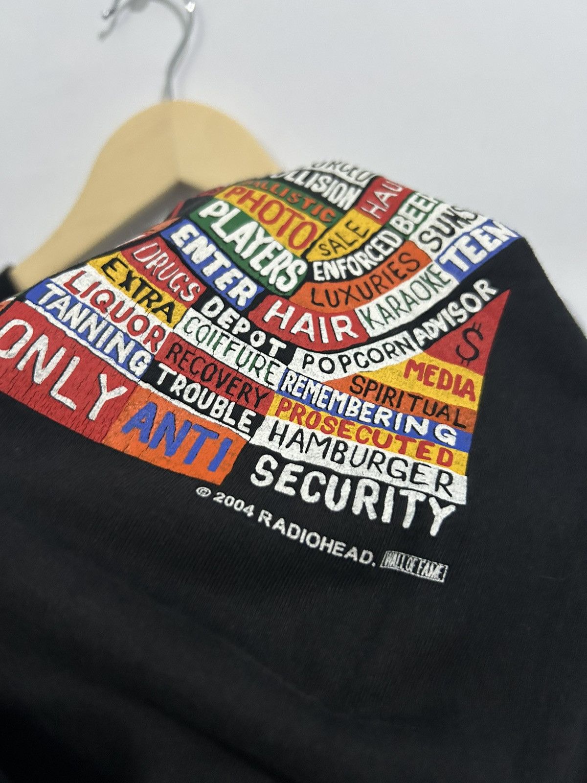 Band Tees 00s Radiohead Hail To The Thief Longsleeve Tees Size US M / EU 48-50 / 2 - 3 Thumbnail