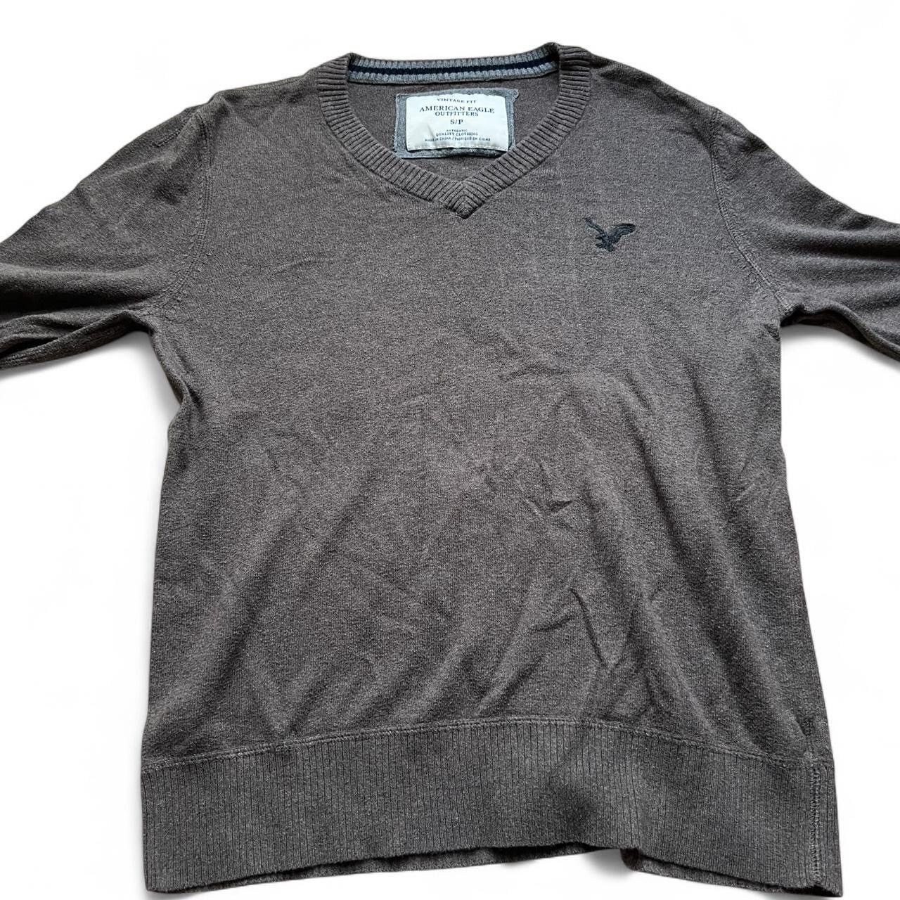American Eagle Outfitters Vintage fit American Eagle logo gray ribbed v-neck sweater Size US S / EU 44-46 / 1 - 1 Thumbnail
