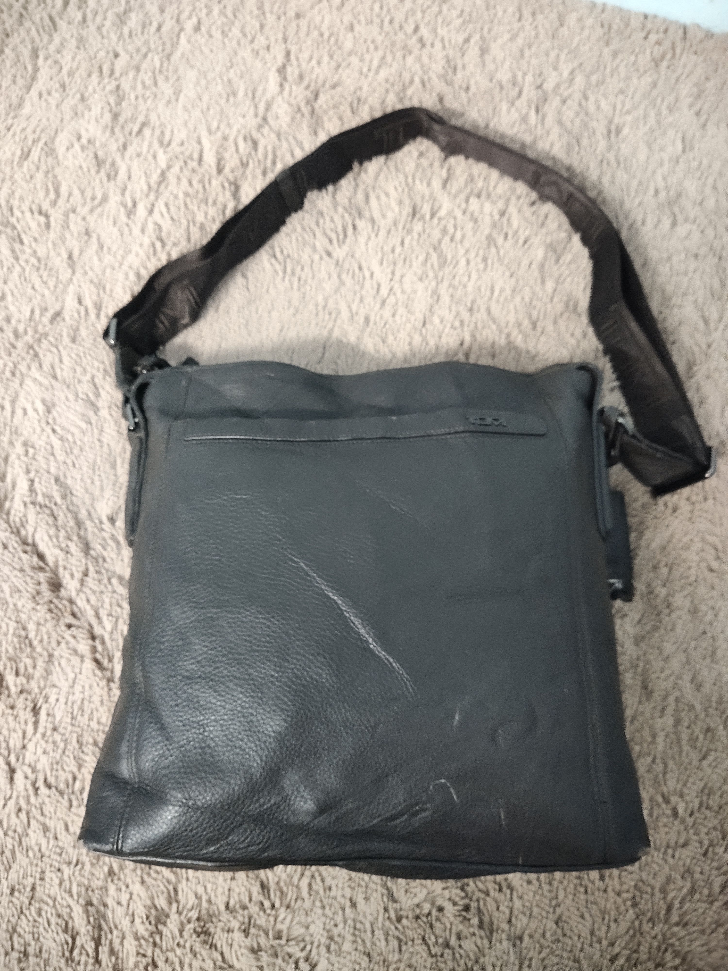 Tumi Tumi Leather Sling Bag Size ONE SIZE - 3 Thumbnail