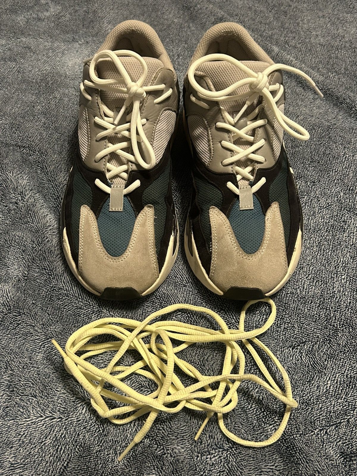 Yeezy Yeezy boost 700 wave runner 8/10 condition Size US 11 / EU 44 - 1 Thumbnail