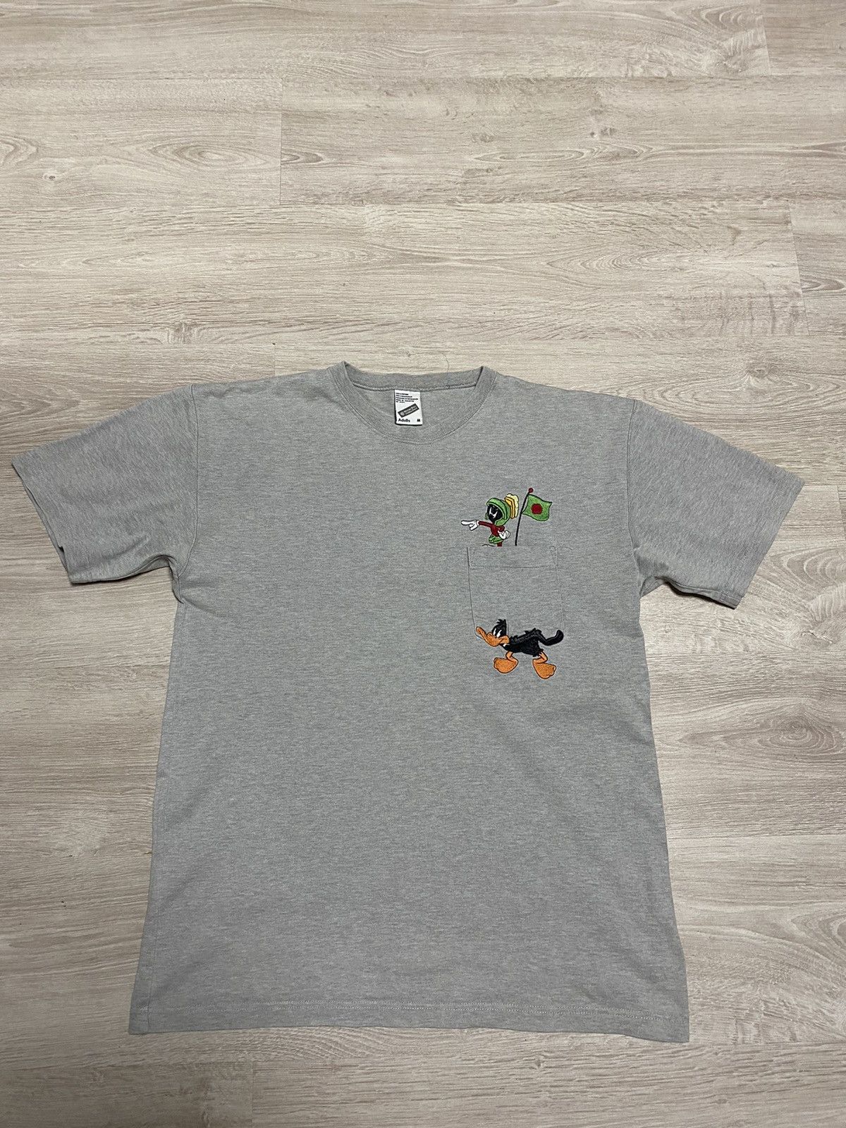 Vintage × Warner Bros Vintage Warner Bros. 1998 Ducks sz M Size US M / EU 48-50 / 2 - 1 Thumbnail