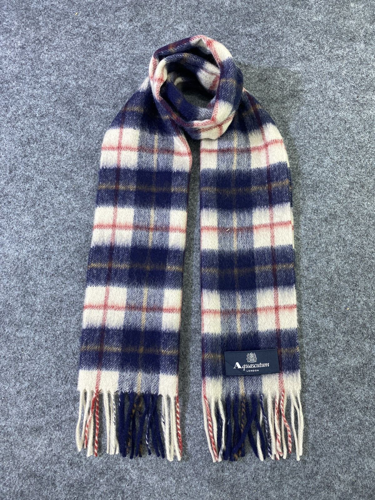 Aquascutum Aquascutum Scarf / Muffler / Neckwear -T874 Size ONE SIZE - 1 Thumbnail