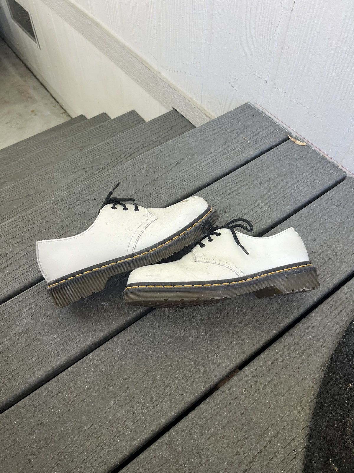 Dr. Martens Dr Martens White Smooth Leather Low Oxford Size US 7 / EU 40 - 5 Thumbnail