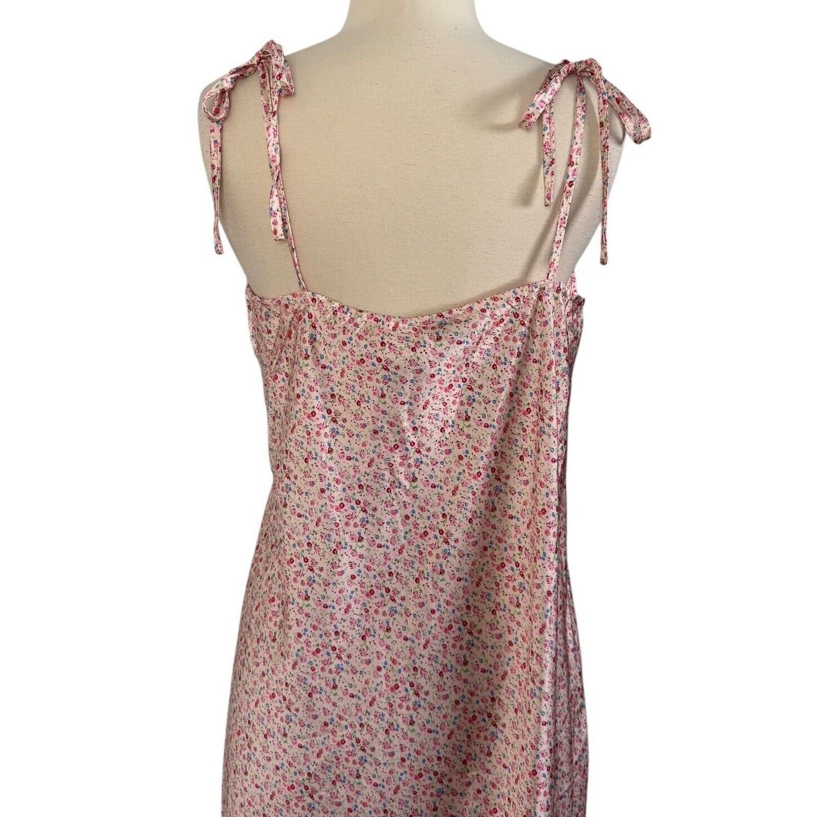 PRINCESS POLLY PRINCESS POLLY The Veronica Satin Floral Midi Dress V Neck Size M / US 6-8 / IT 42-44 - 8 Thumbnail