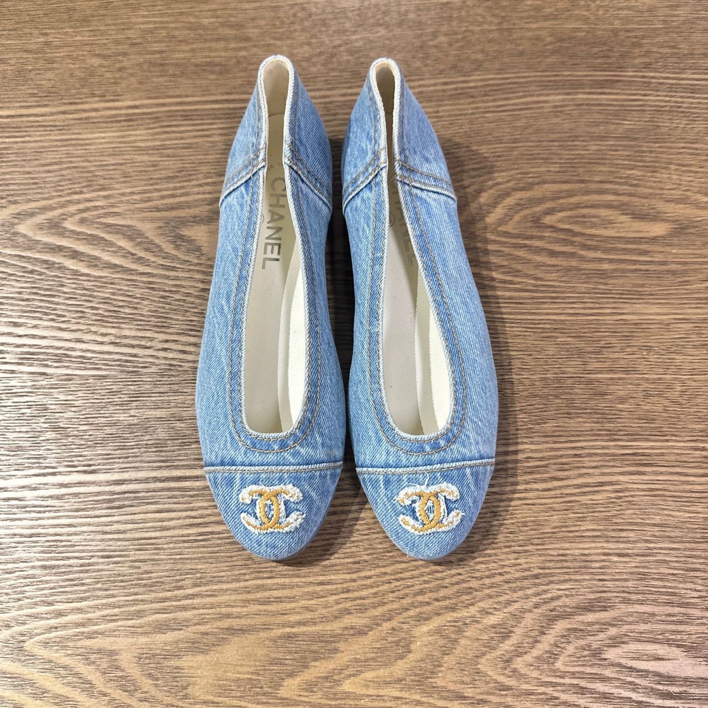 Chanel Chanel apr254 unused denim blue ballet flats 38 Size US 7.5 / IT 37.5 - 2 Thumbnail