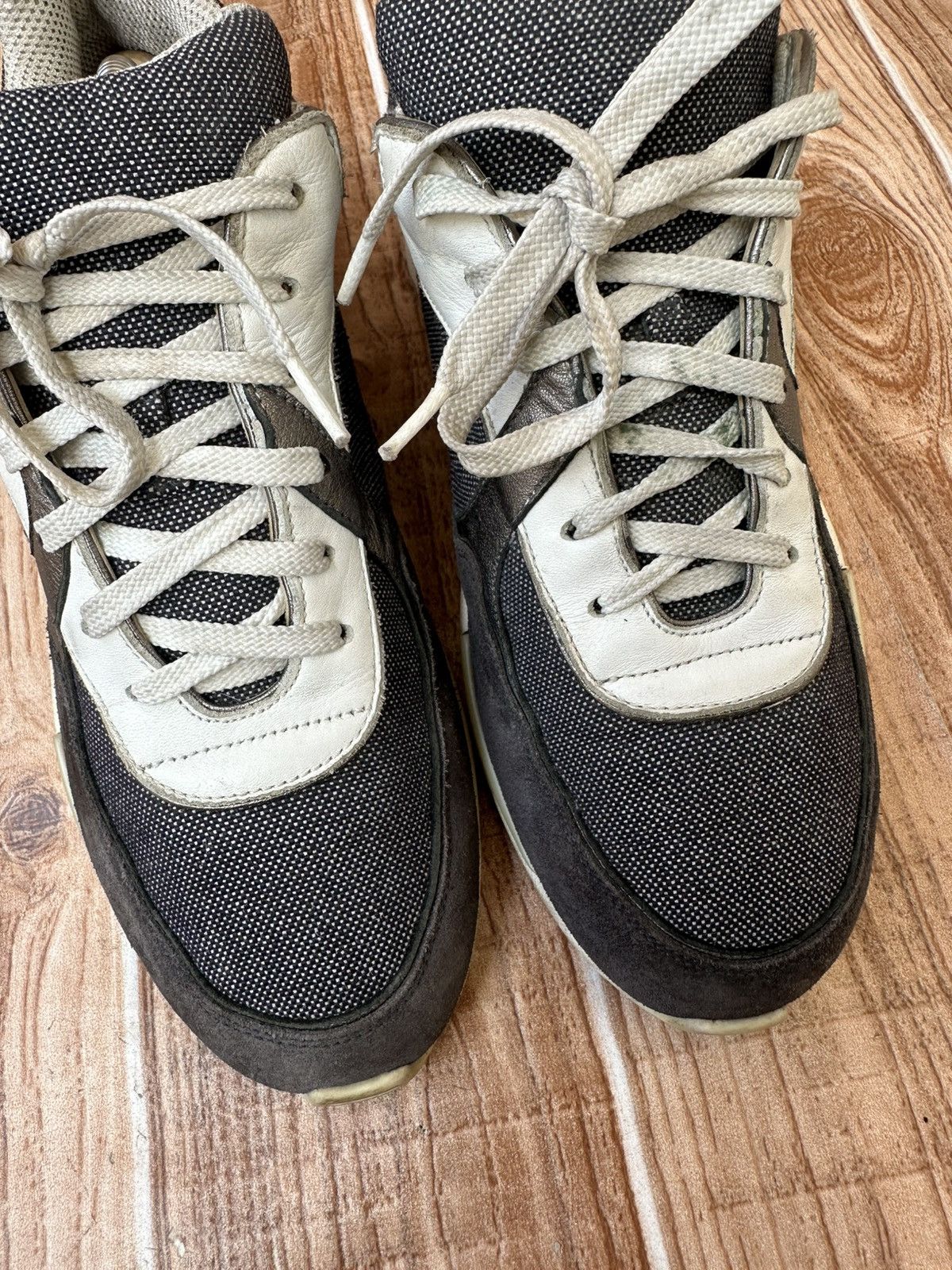 Chanel Chanel CC Logo Trainers Black Gray Low top Sneaks Size US 6.5 / EU 39-40 - 4 Thumbnail