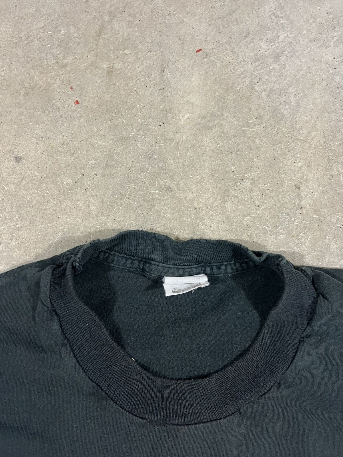 Vintage Vintage Y2K Faded Black Blank T Shirt Size US M / EU 48-50 / 2 - 3 Thumbnail