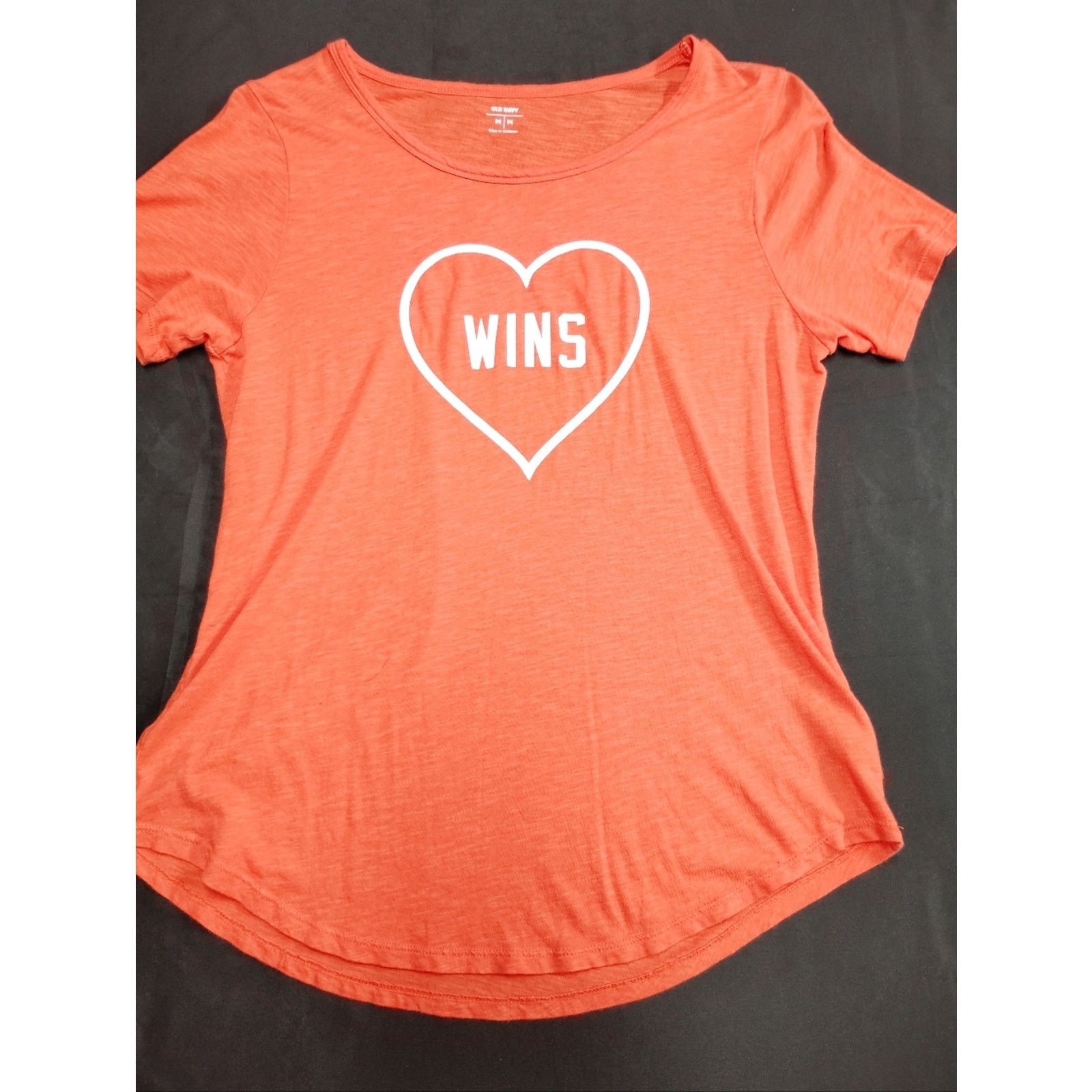 Old Navy Love WINS Heart Graphic Scoop Neck Tee - Coral Orange Size M / US 6-8 / IT 42-44 - 1 Thumbnail