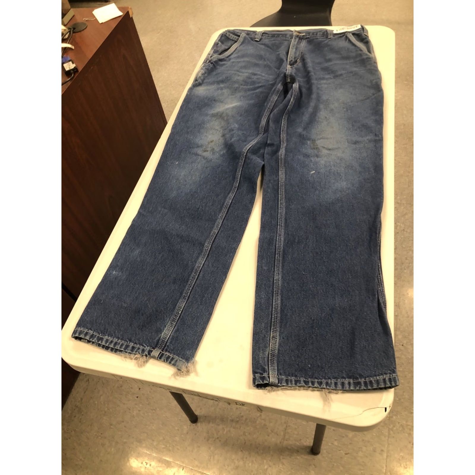 Carhartt Carhartt Jeans Mens 37x33.5 Blue Denim Carpenter Pants Dungaree Fit 382-83 Vintage No Size US 37 - 5 Thumbnail