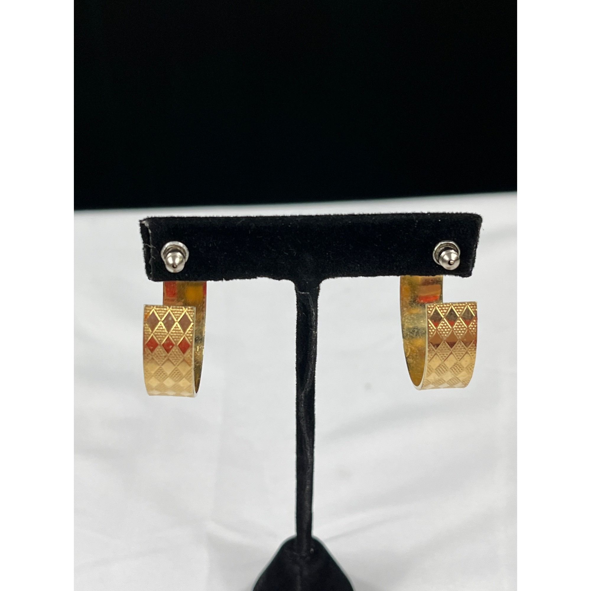 Designer Womens Gold Tone Textured Hoop Earrings SKU 7927 Size ONE SIZE - 4 Thumbnail