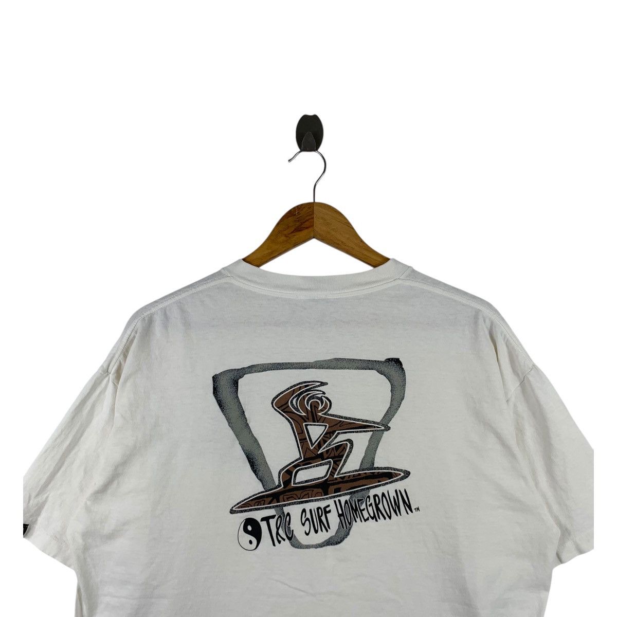Vintage Vintage TOWN & COUNTRY Surfboard Surfing Hawaiian T-Shirt Size US XL / EU 56 / 4 - 5 Thumbnail