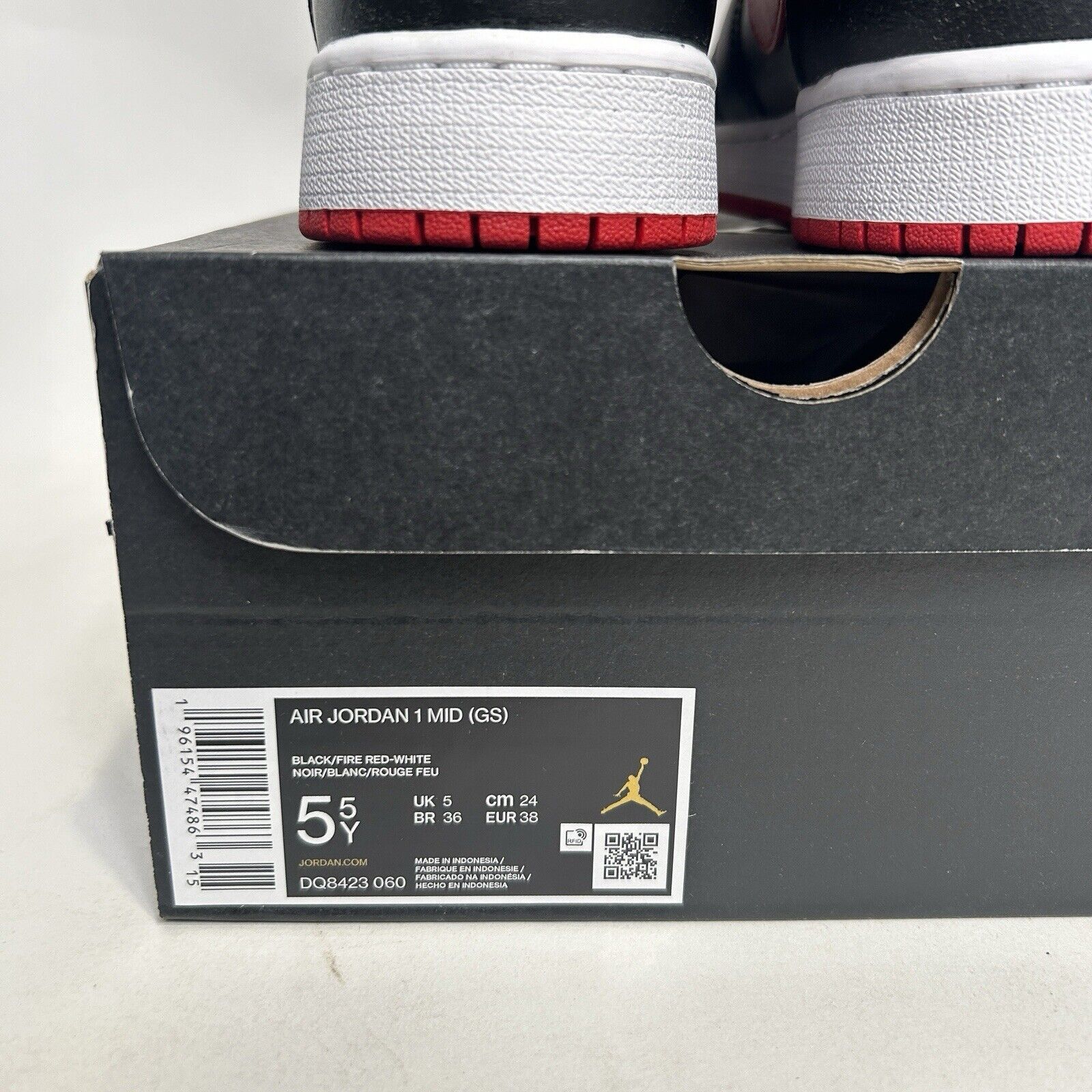 Nike Nike Air Jordan 1 Mid Retro GS “Alternate Bred” 2024 Size US 7 / IT 37 - 5 Thumbnail