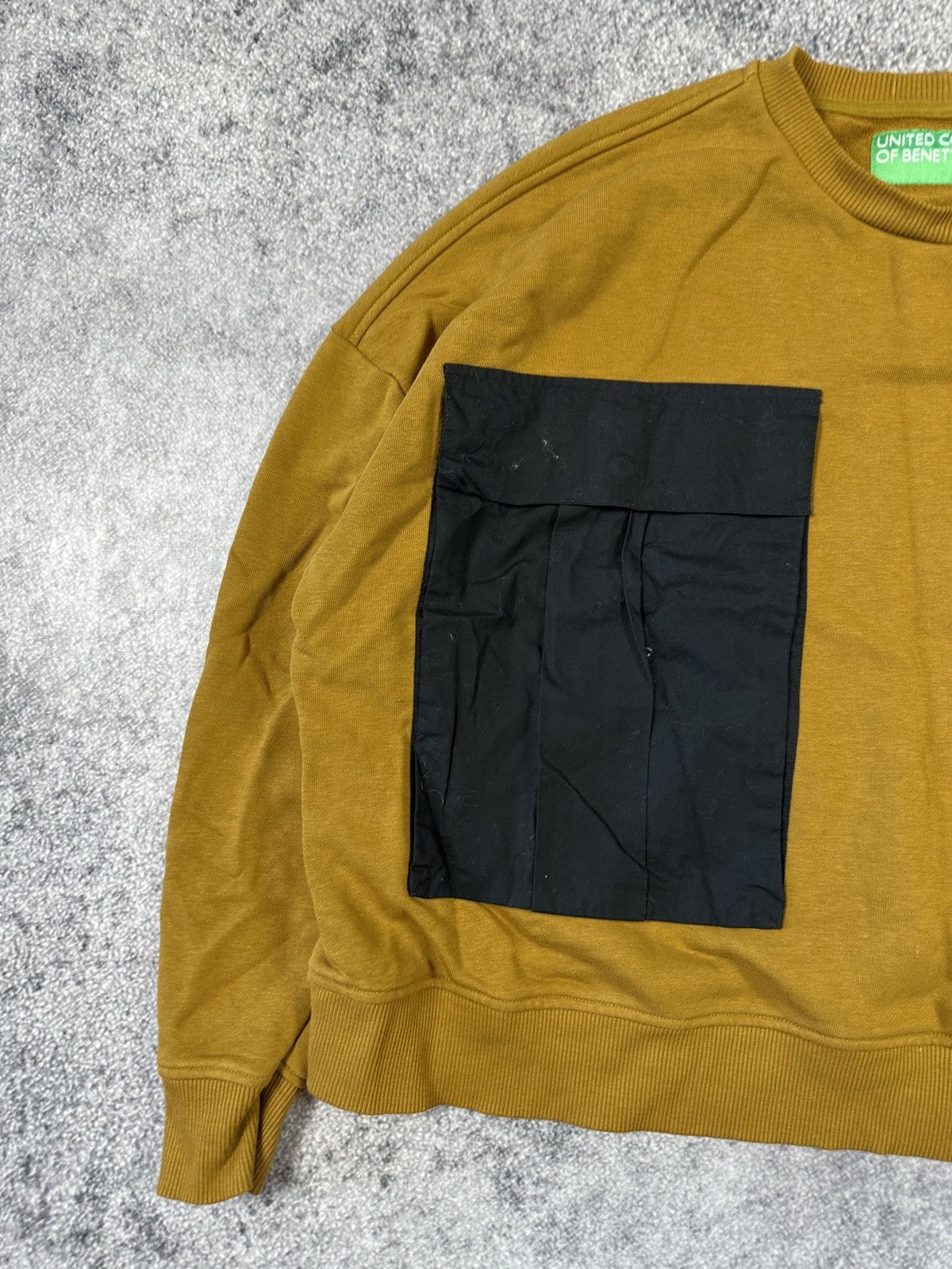 United Colors Of Benetton Benetton Pocket Sweatshirt Streetwear Style Casual Italy L Size US L / EU 52-54 / 3 - 2 Thumbnail