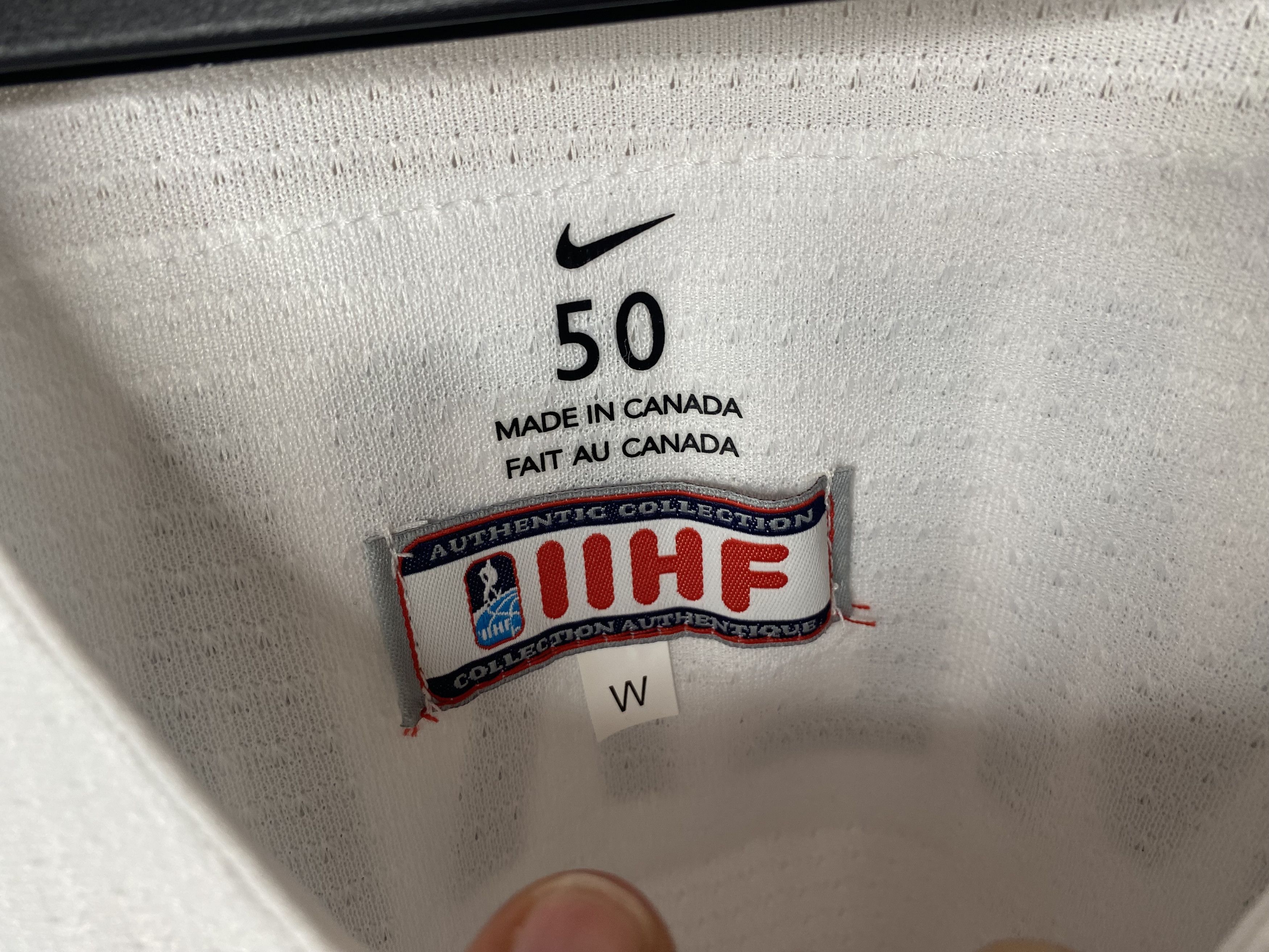 Nike #15 SWITZERLAND TEAM 2022 MATCH WORN ICE HOCKEY JERSEY SHIRT Size US L / EU 52-54 / 3 - 6 Thumbnail