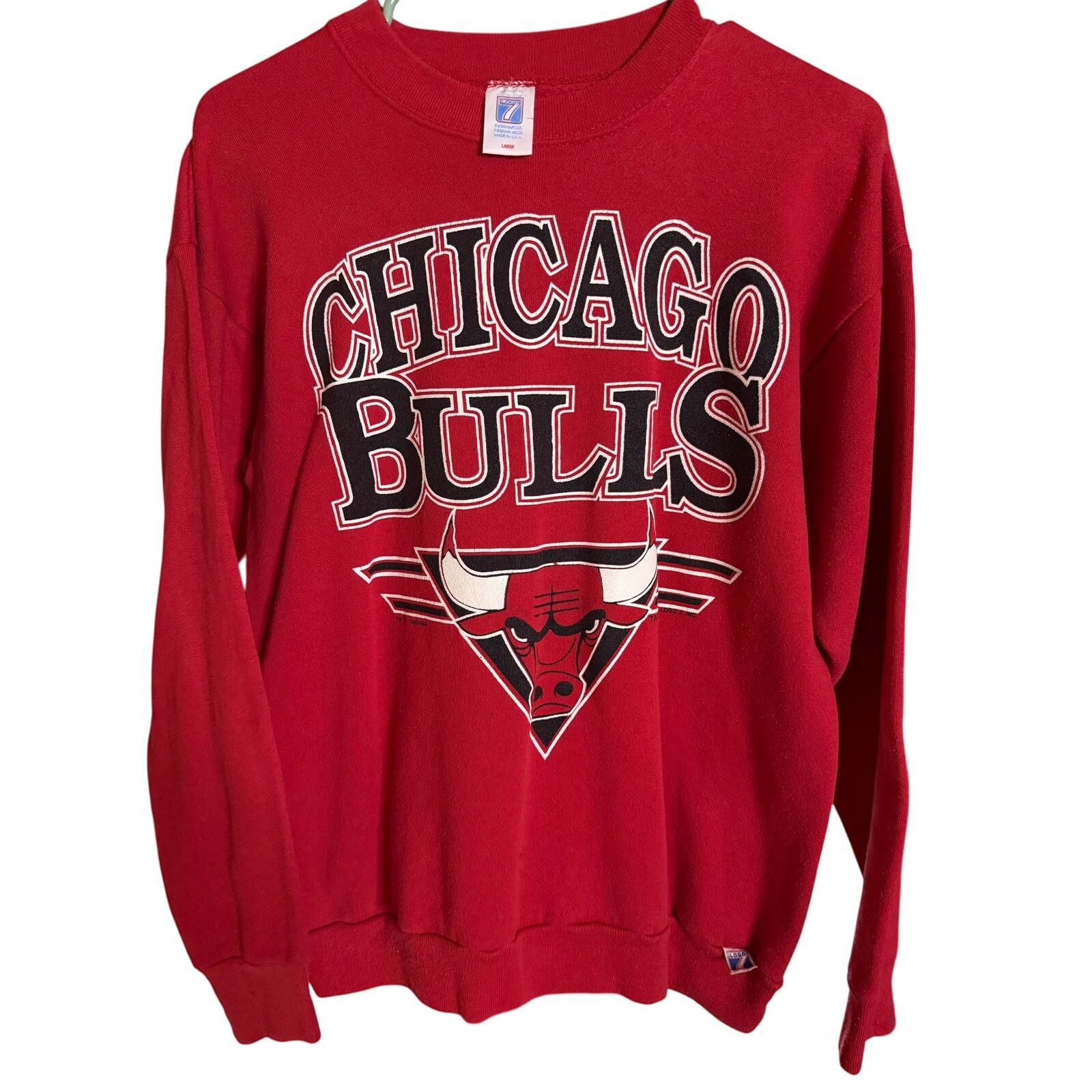 Logo 7 Vintage Chicago Bulls Crewneck Size US L / EU 52-54 / 3 - 1 Thumbnail