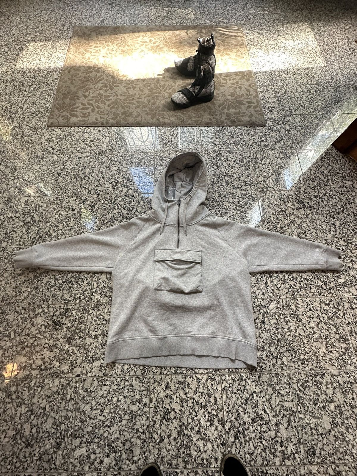 Burberry Burberry archford pale grey oversized hoodie XXXL Size US XXL / EU 58 / 5 - 3 Thumbnail