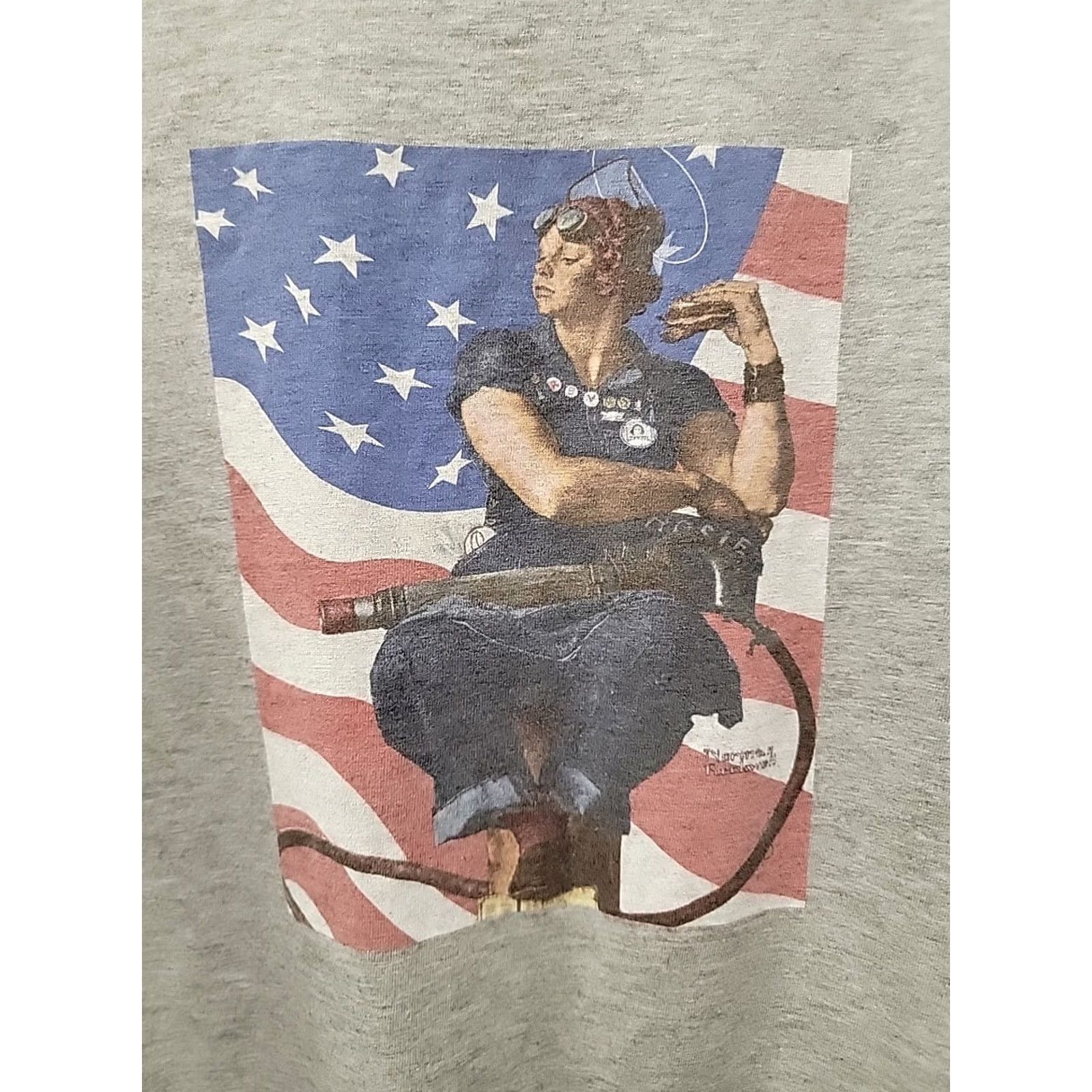 Lands' End VINTAGE Lands' End Men T-Shirt Grey Rosie The Riveter Graphic 2XL Crew Neck Short Sleeve USA USA 1949 Distressed Size US XXL / EU 58 / 5 - 2 Thumbnail
