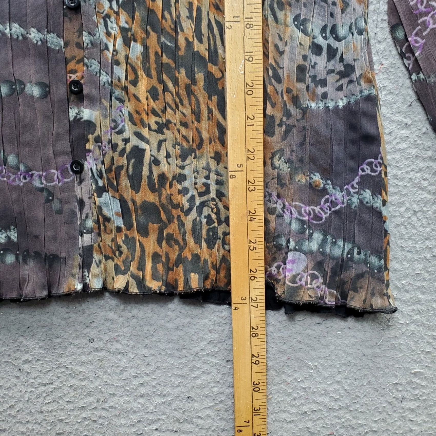 Coldwater Creek Coldwater Creek Shirt Womens L Leopard Print Long Sleeve Button Front Size L / US 10 / IT 46 - 3 Thumbnail