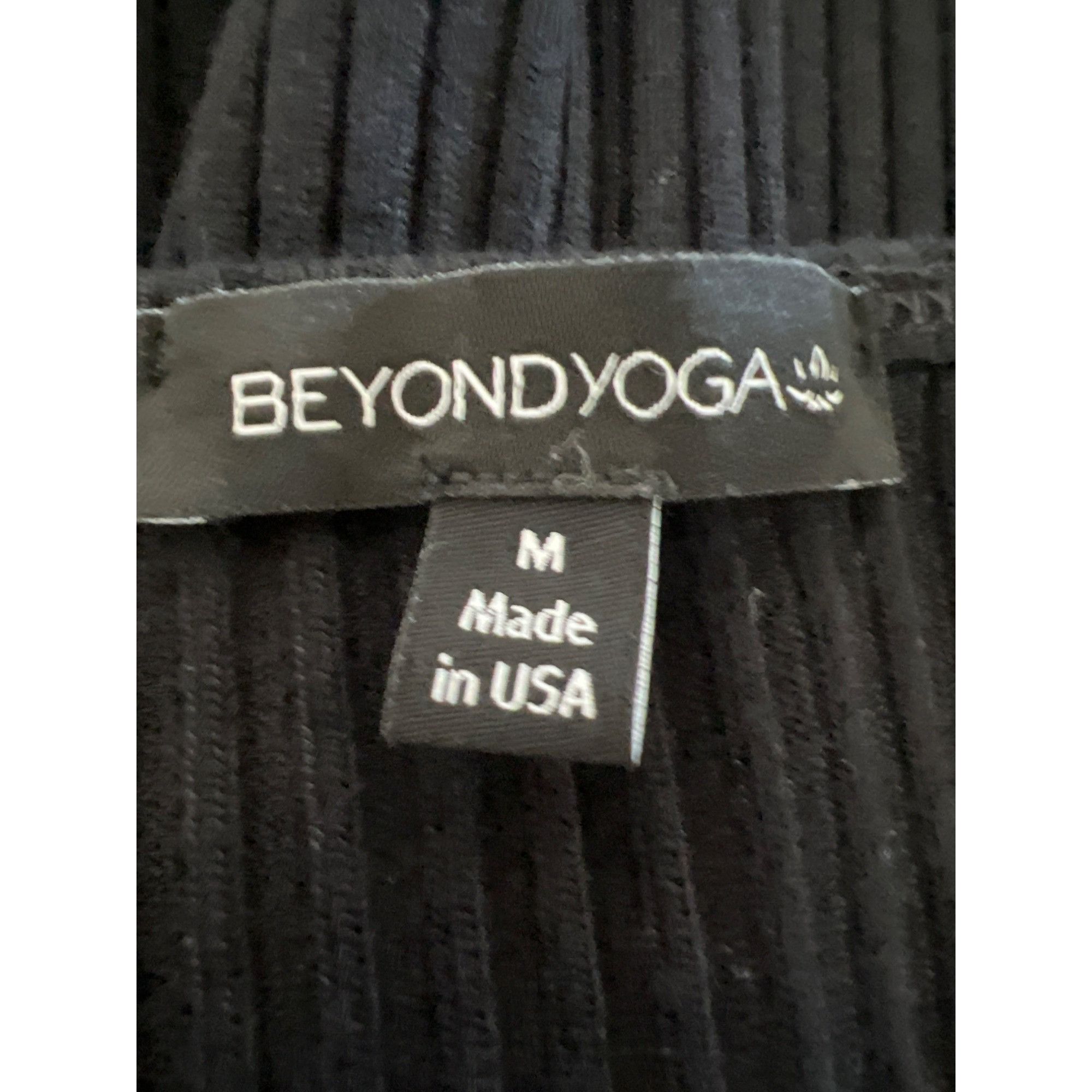 Beyond Yoga Beyond Yoga Black Ribbed Jetsetter Jumpsuit Sleeveless V-Nec Size 28" / US 6 / IT 42 - 10 Thumbnail