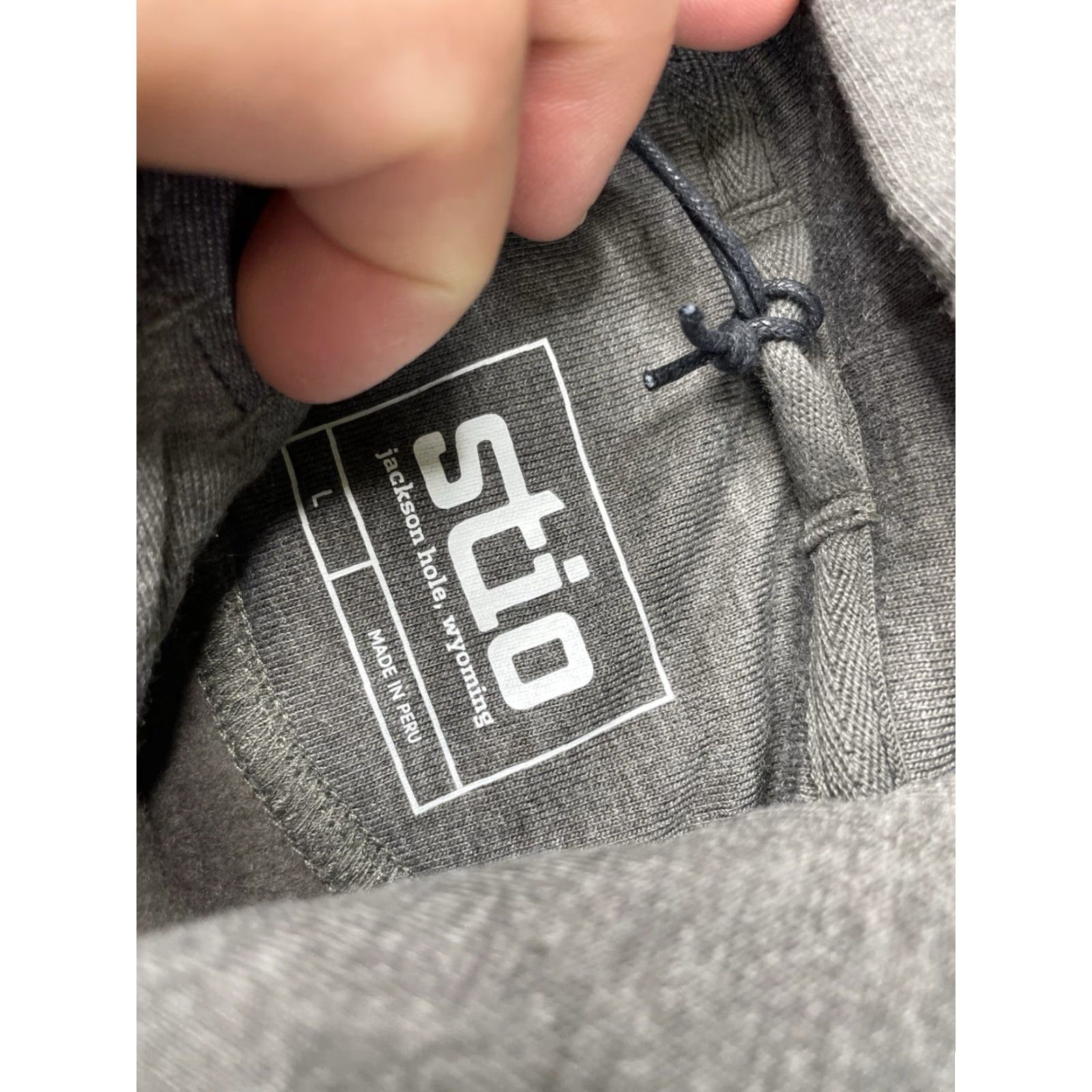 Olive STIO Hoodie Sweatshirt Pullover Gray Men’s Large Live In The West Adult L Raven Heather Logo Fleece Size US L / EU 52-54 / 3 - 4 Thumbnail