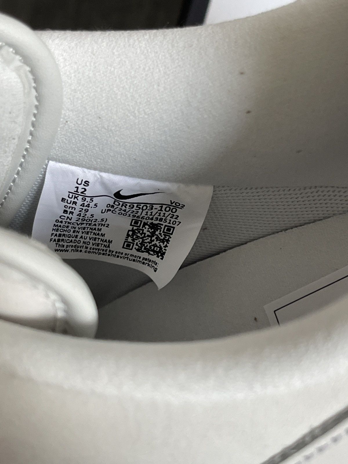 Nike Air Force 1 Summit White Size US 10.5 / EU 43-44 - 12 Thumbnail