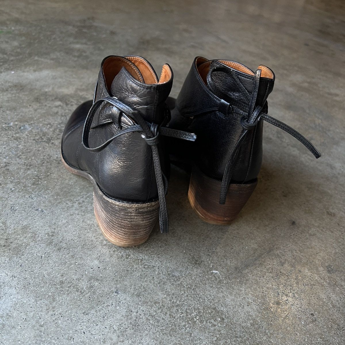 Dries Van Noten Dries Van Noten Back Tie Ankle Boots Size US 7.5 / IT 37.5 - 5 Thumbnail