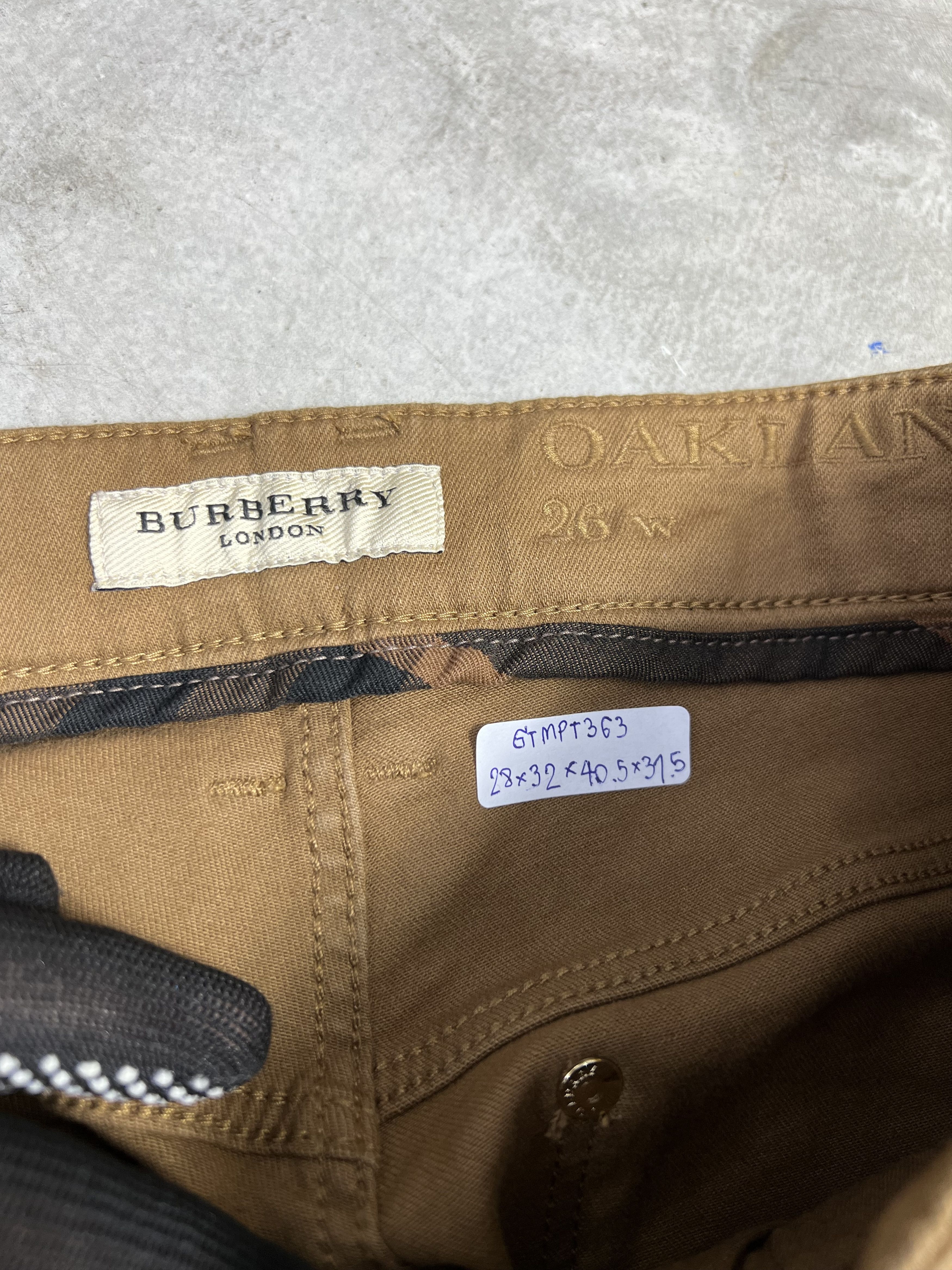 Burberry Burberry London Oakland Jean GTMPT363 Size 28" / US 6 / IT 42 - 3 Thumbnail