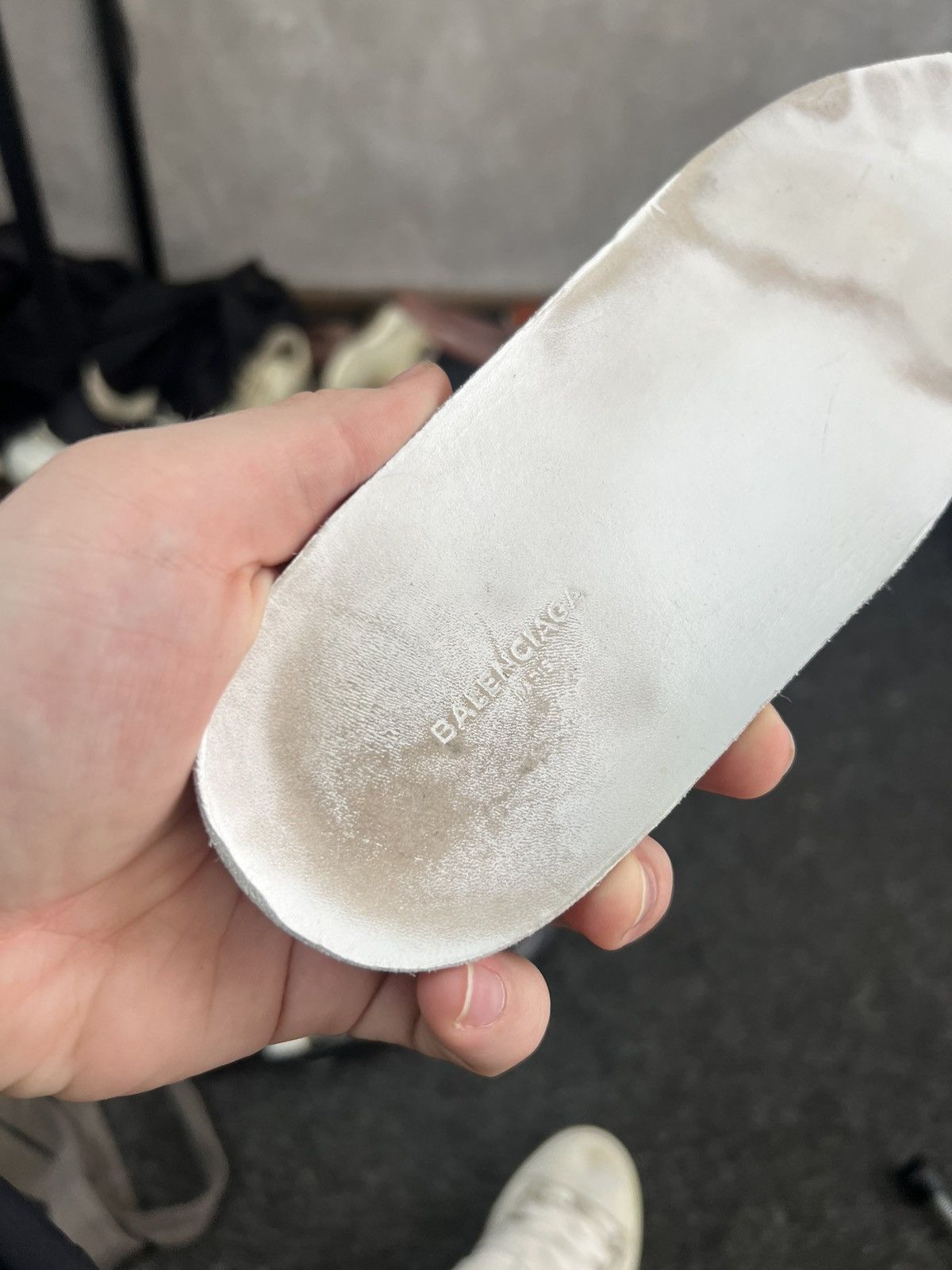 Balenciaga Balenciaga Arena Leather Low Sneaker White Size 7 Size US 7 / EU 40 - 17 Thumbnail
