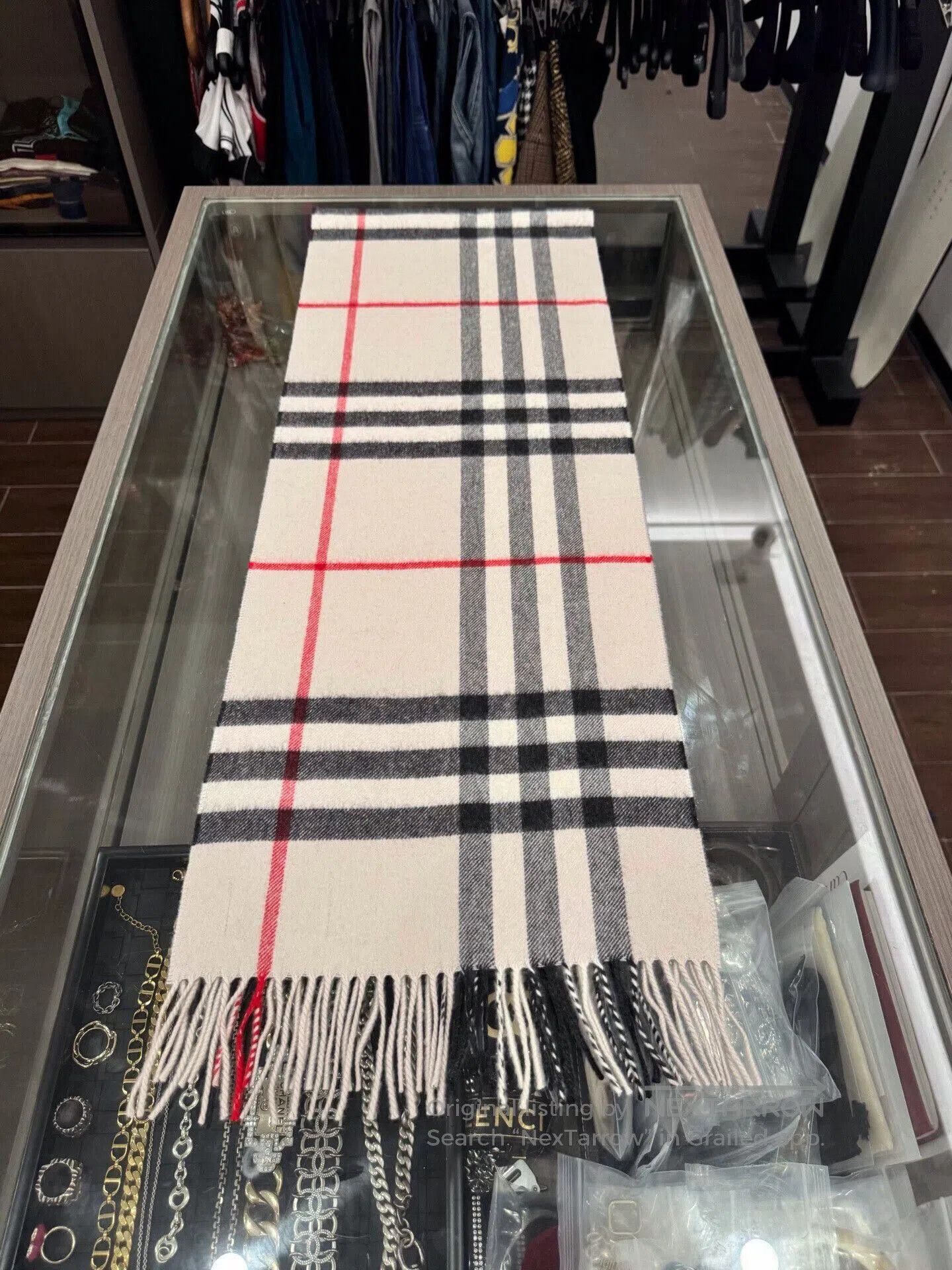 Burberry Burberry Beige Check Cashmere Scarf. Size ONE SIZE - 4 Thumbnail