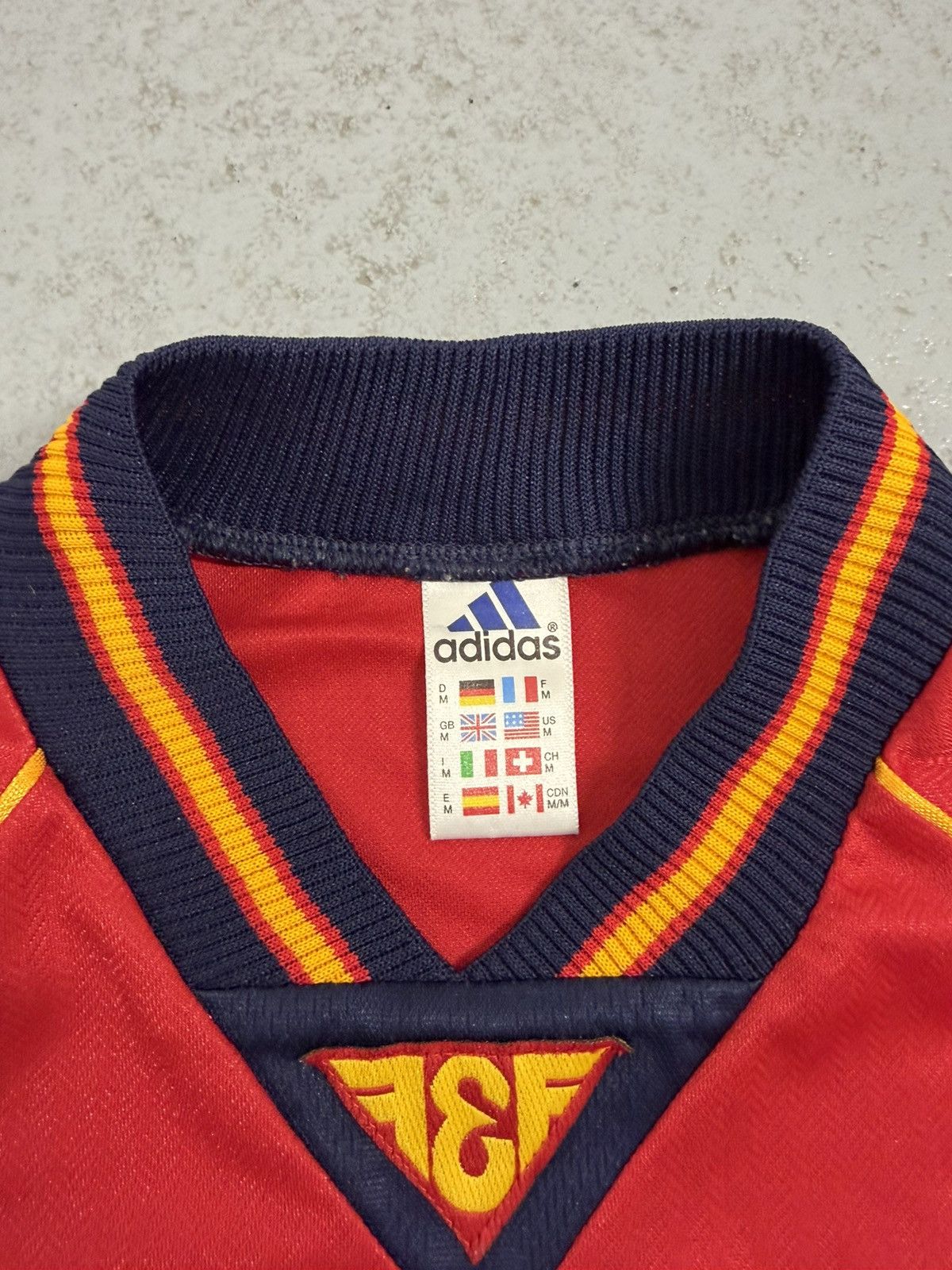 Adidas Vintage 1998/1999 Adidas Spain Soccer Jersey Size US M / EU 48-50 / 2 - 9 Thumbnail