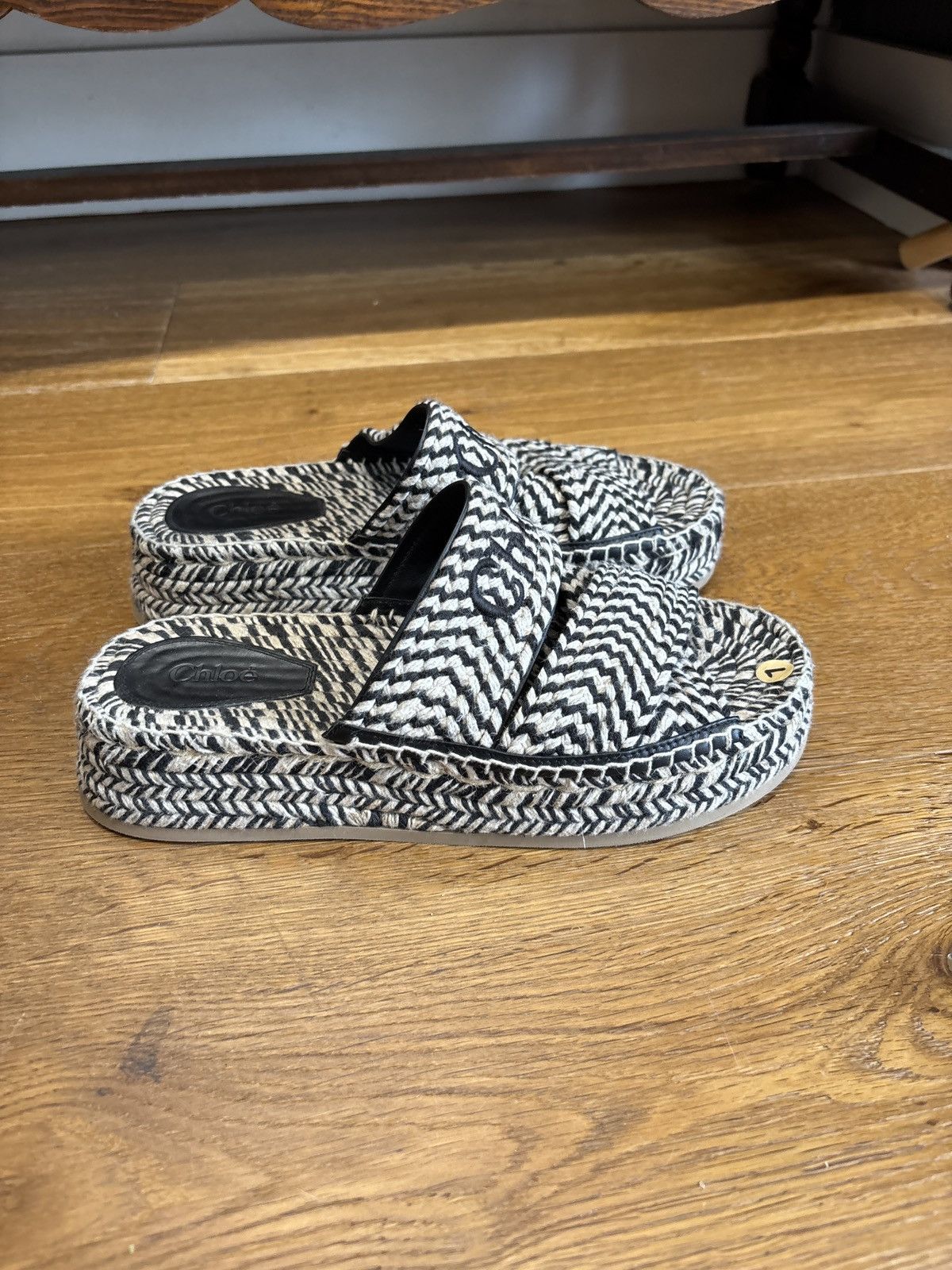 chloma These are Chloé Mila platform sandals in black and beige Size US 7 / IT 37 - 4 Thumbnail
