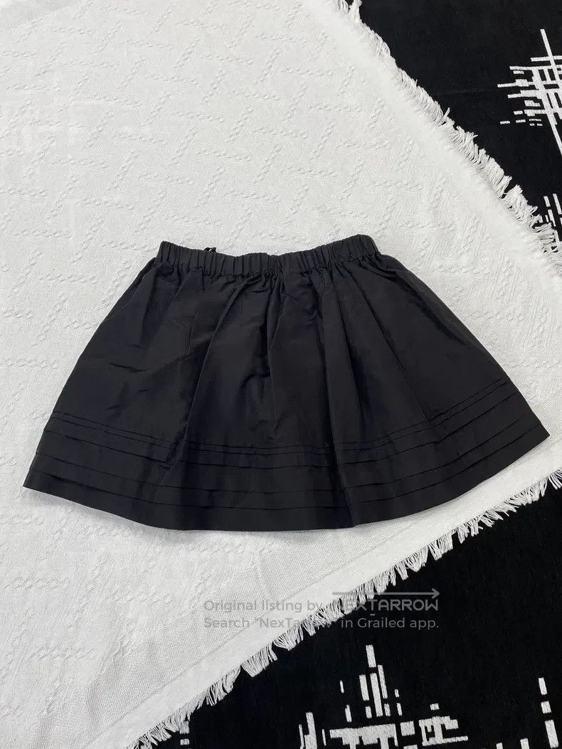 Prada Prada Black puffy skirt Size 28" / US 6 / IT 42 - 1 Thumbnail