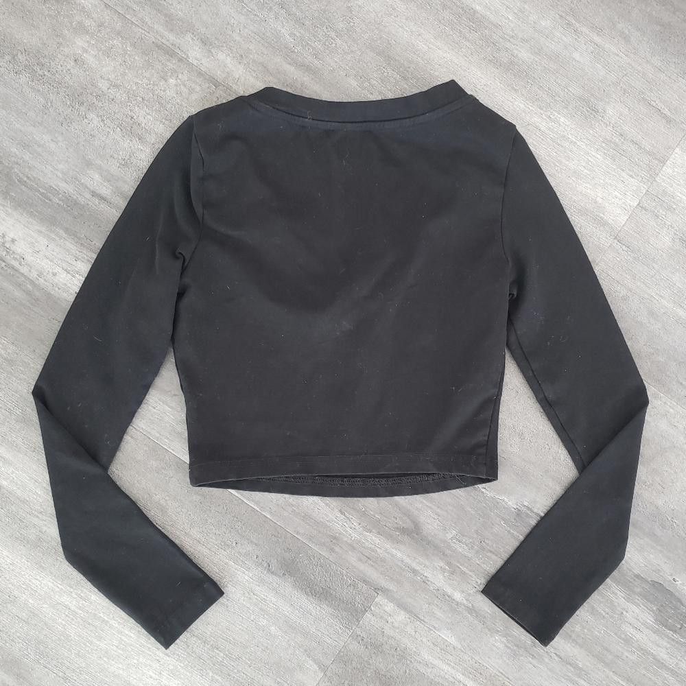Designer Black Cropped Classic Vneck Long Sleeve Size XS / US 0-2 / IT 36-38 - 2 Thumbnail