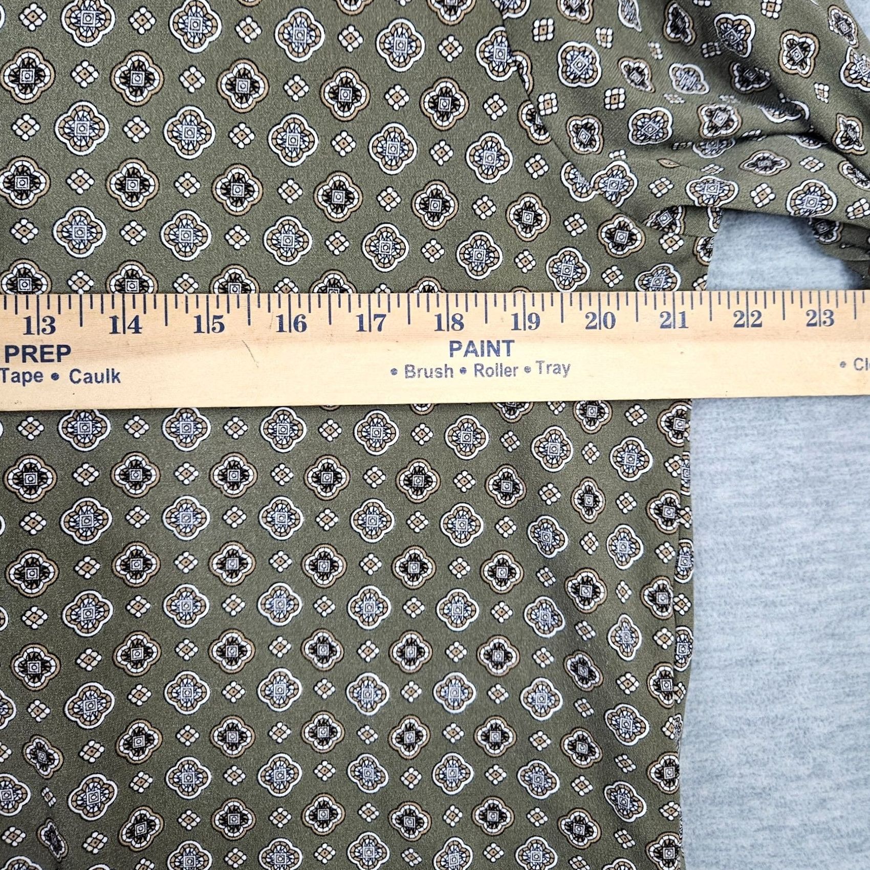 Michael Kors Michael Kors Women's Green 1/4 Zipper Roller Sleeve Top Size L Shirt Adult Regular Short Sleeve Zipper Green Womens Size L / US 10 / IT 46 - 5 Thumbnail