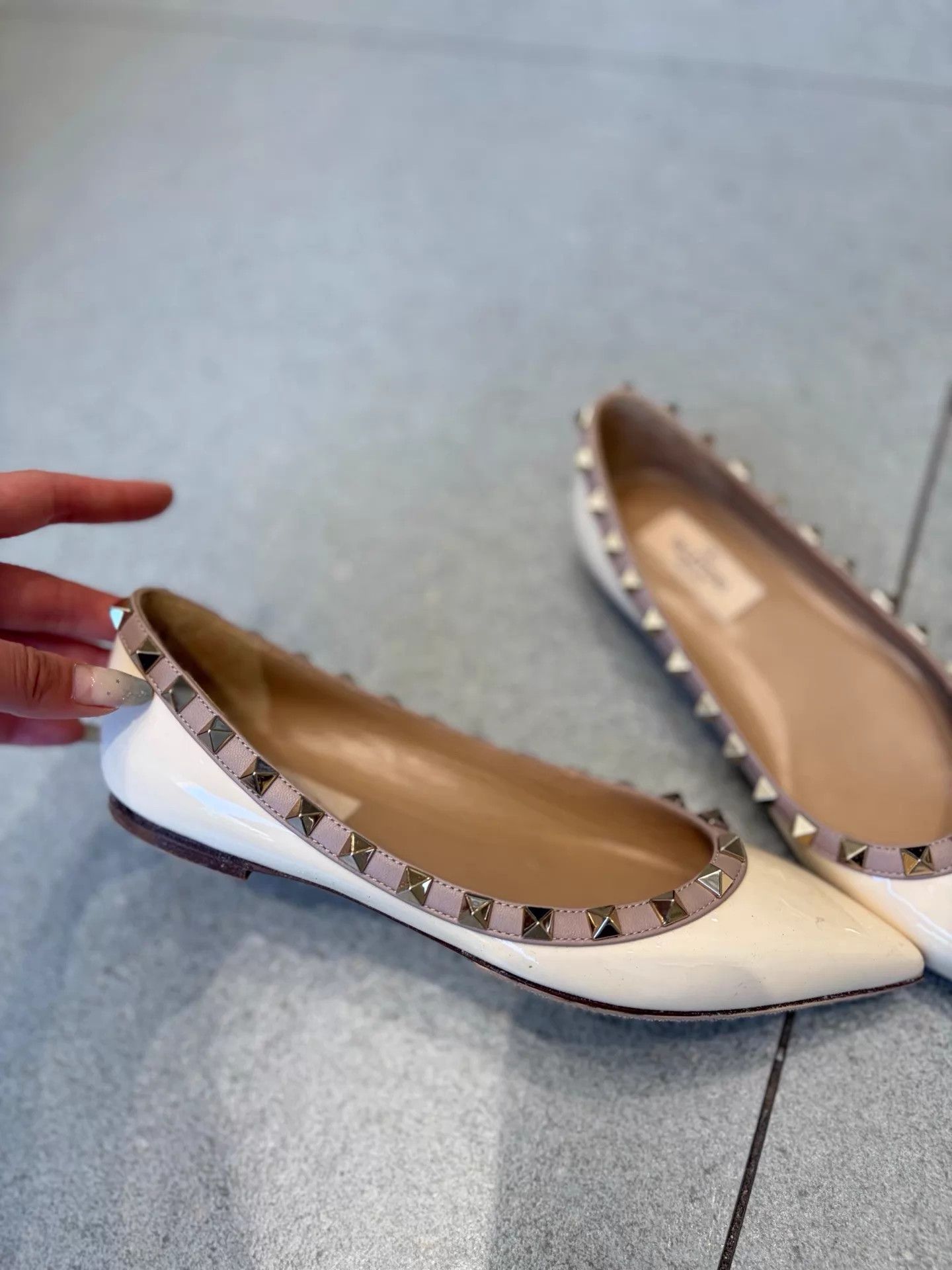 Valentino Valentino Cream Patent Leather Riveted Flats Size US 4.5 / IT 34.5 - 2 Thumbnail