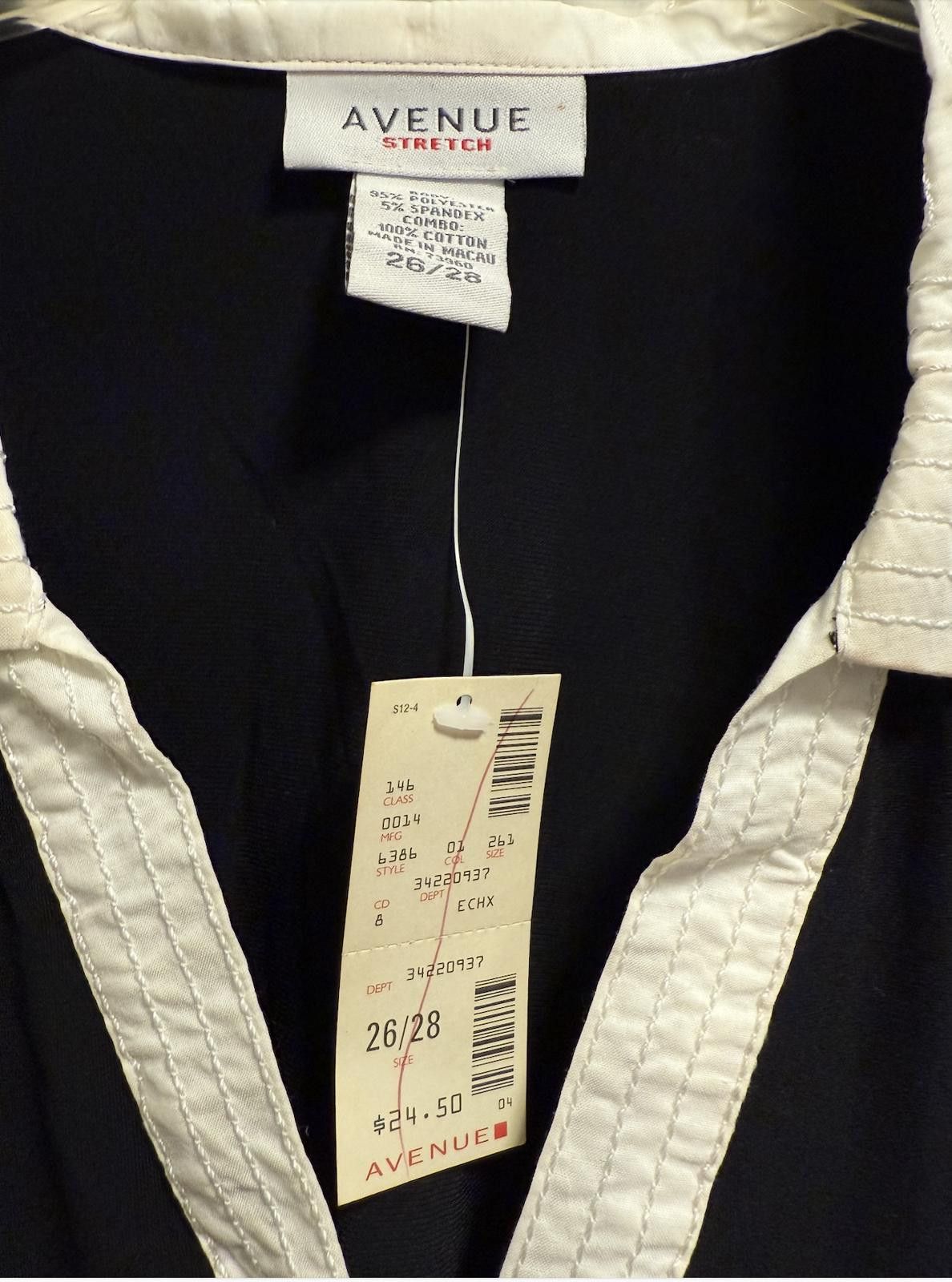 Designer Chic Avenue Stretch Black Top w/ White Collar – 26/28 Blouse Size M / US 6-8 / IT 42-44 - 3 Thumbnail