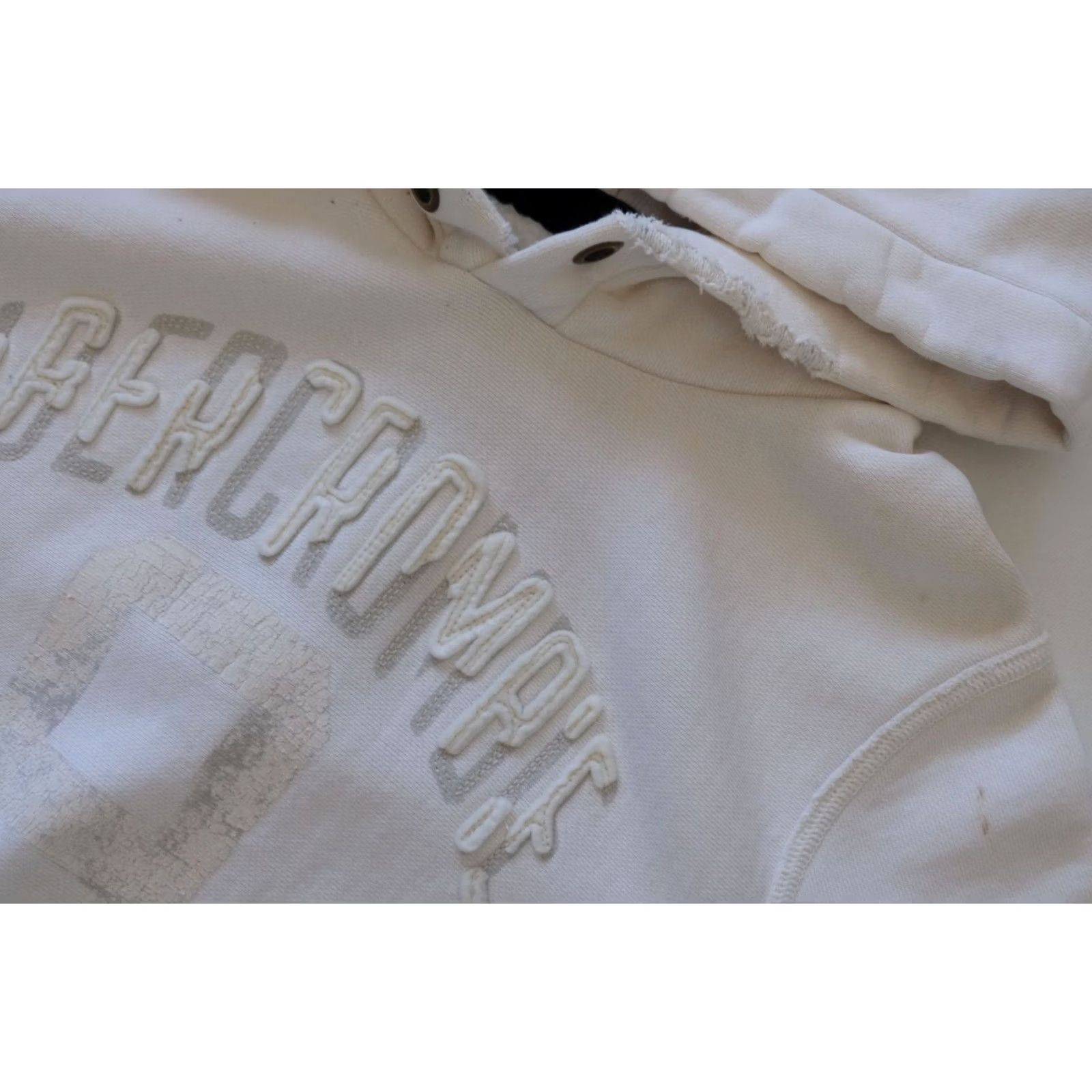 Abercrombie & Fitch VINTAGE Abercrombie & Fitch Hoodie Sweatshirt Men S White Distressed Retro Pullover Hooded Sweatshirt Size US S / EU 44-46 / 1 - 5 Thumbnail