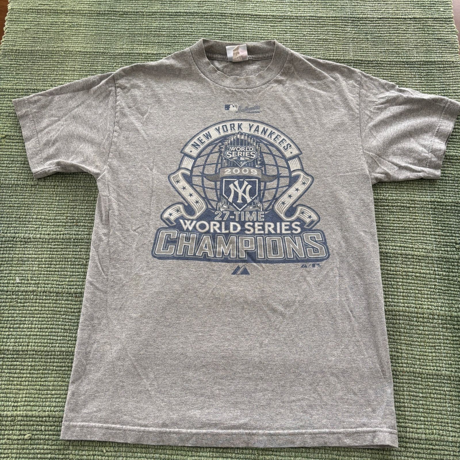 Majestic 2009 New York Yankees World Series Champions Tee Sz M/L Size US M / EU 48-50 / 2 - 2 Thumbnail