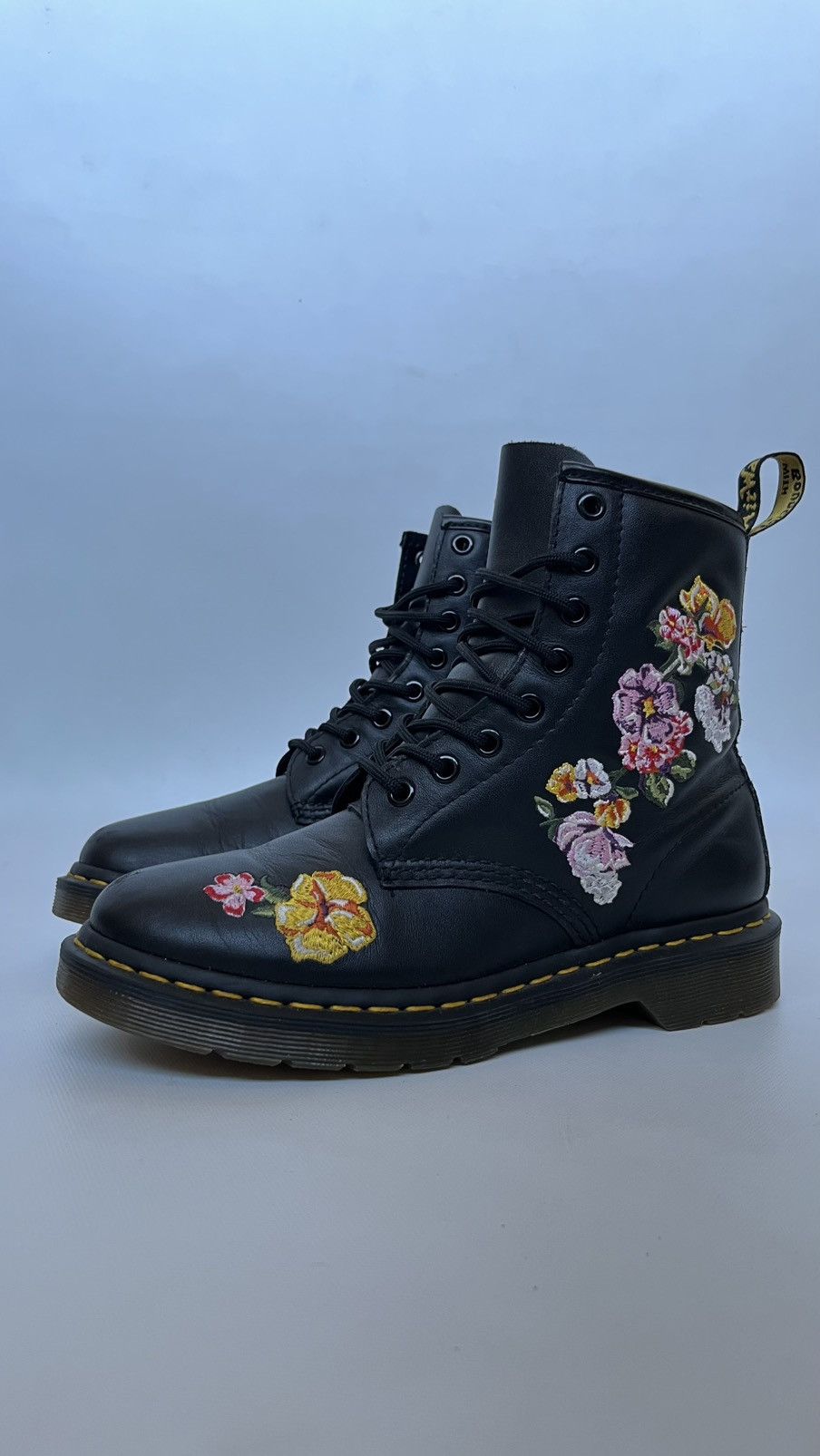 Dr. Martens Rare Dr. Martens Jadon Max Floral Boots Size US 7 / IT 37 - 1 Thumbnail