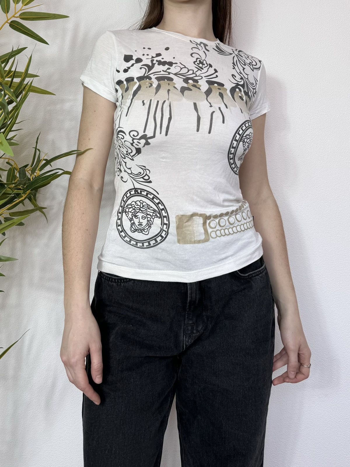 Vintage VINTAGE VERSACE JEANS COUTURE TEE SHIRT Size S / US 4 / IT 40 - 2 Thumbnail