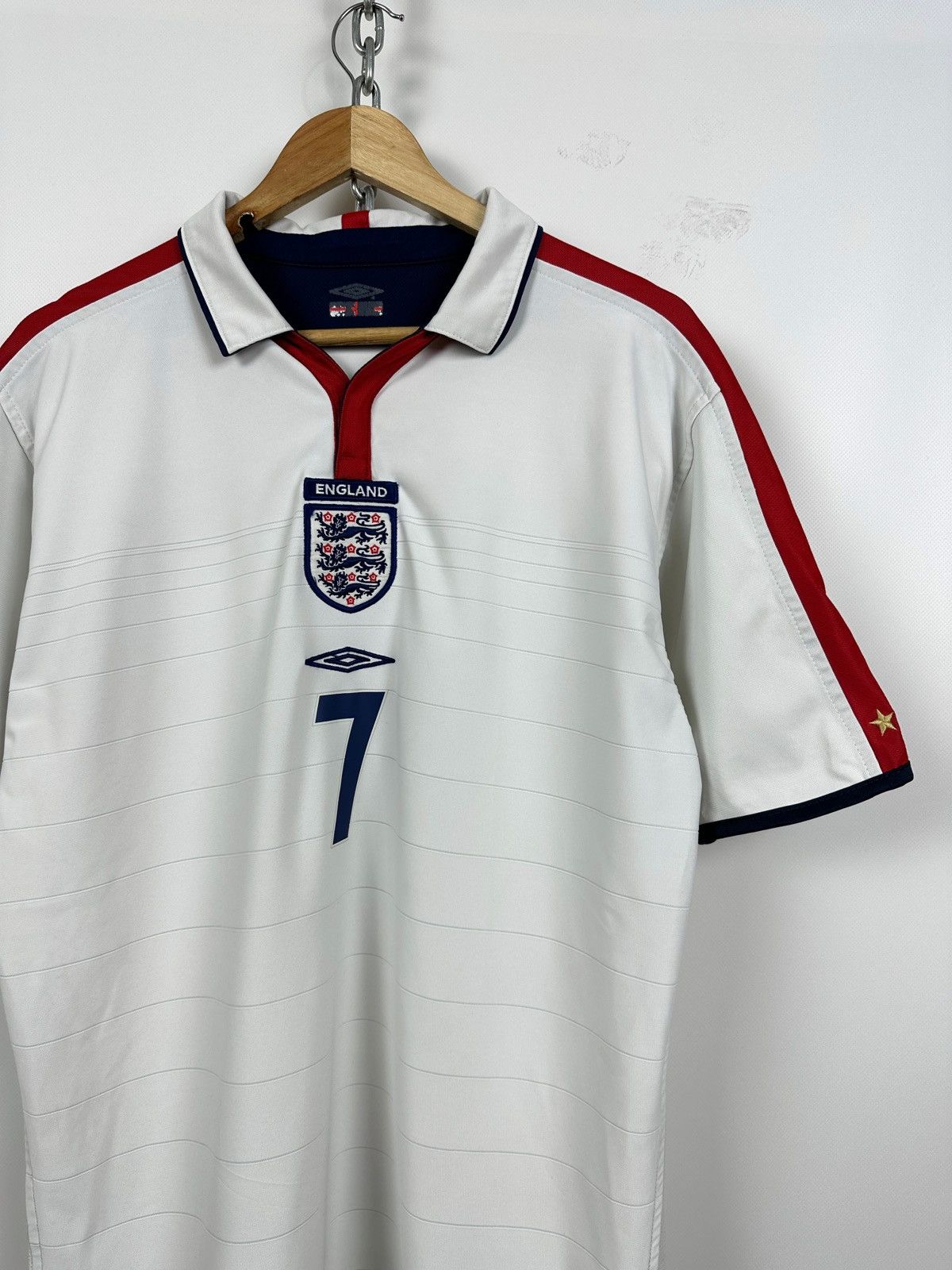 Umbro 2004 Umbro England David Beckham World Cup Soccer Jersey Size US L / EU 52-54 / 3 - 6 Thumbnail